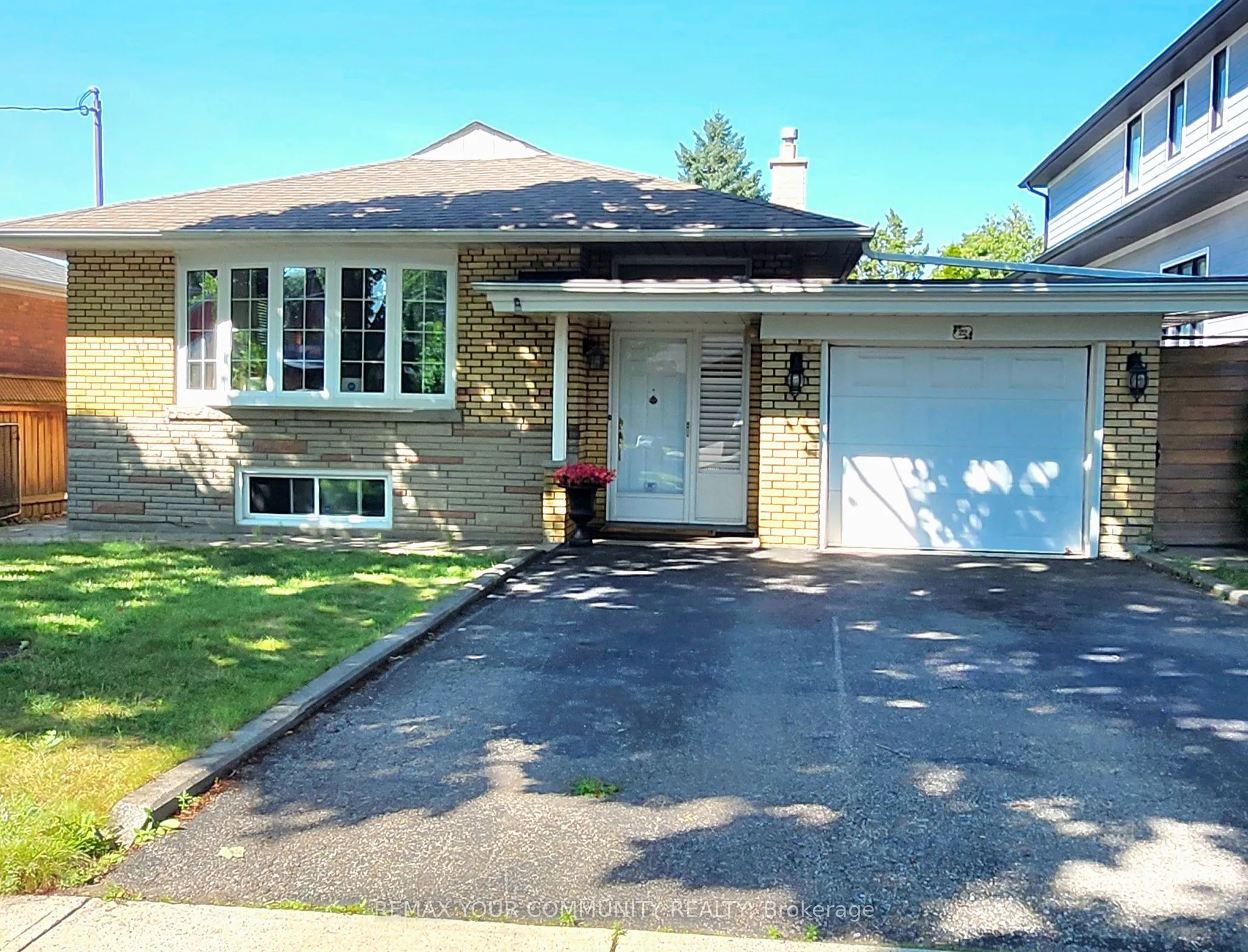 Detached Home For Lease | W13655214