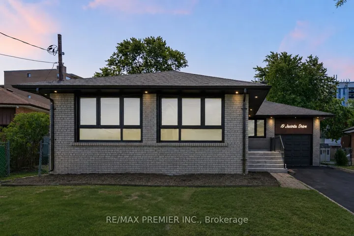 19 Jacinta Drive, Toronto W04, ON M6L 1H6