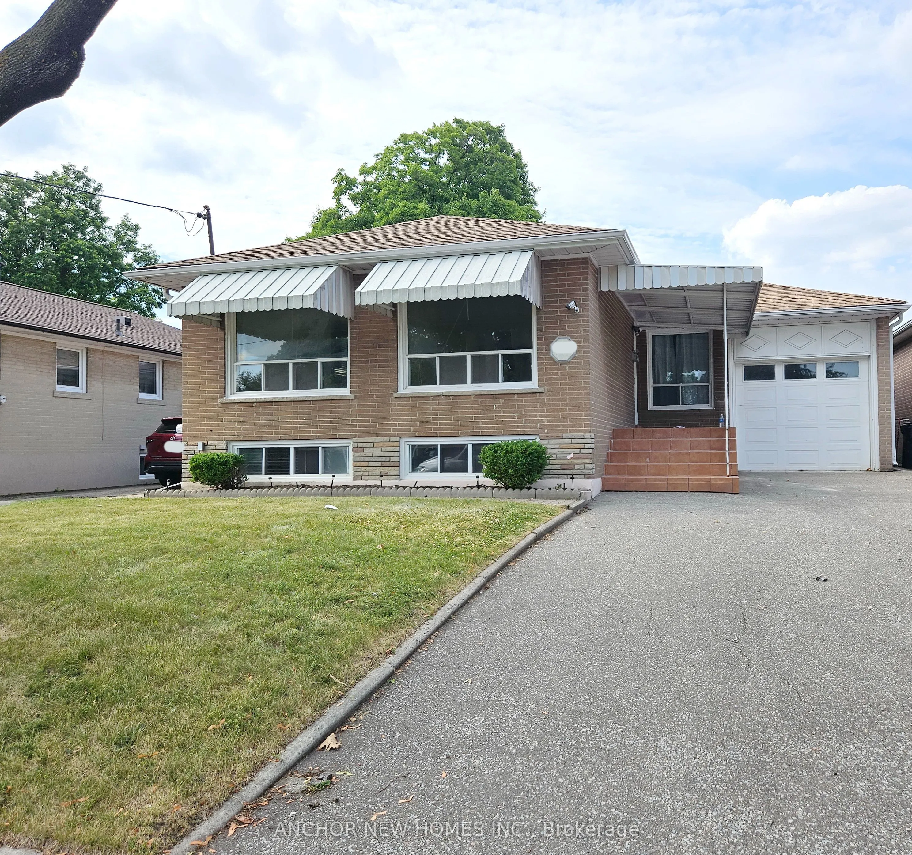 Detached Home For Lease | W13657752