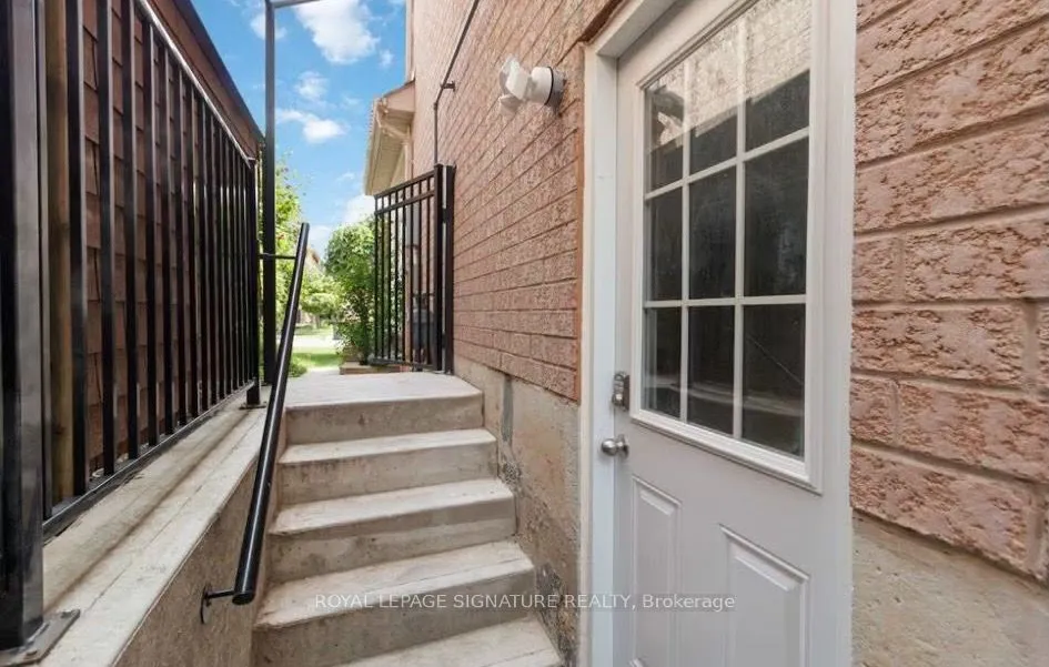 Detached Home For Lease | W13662996