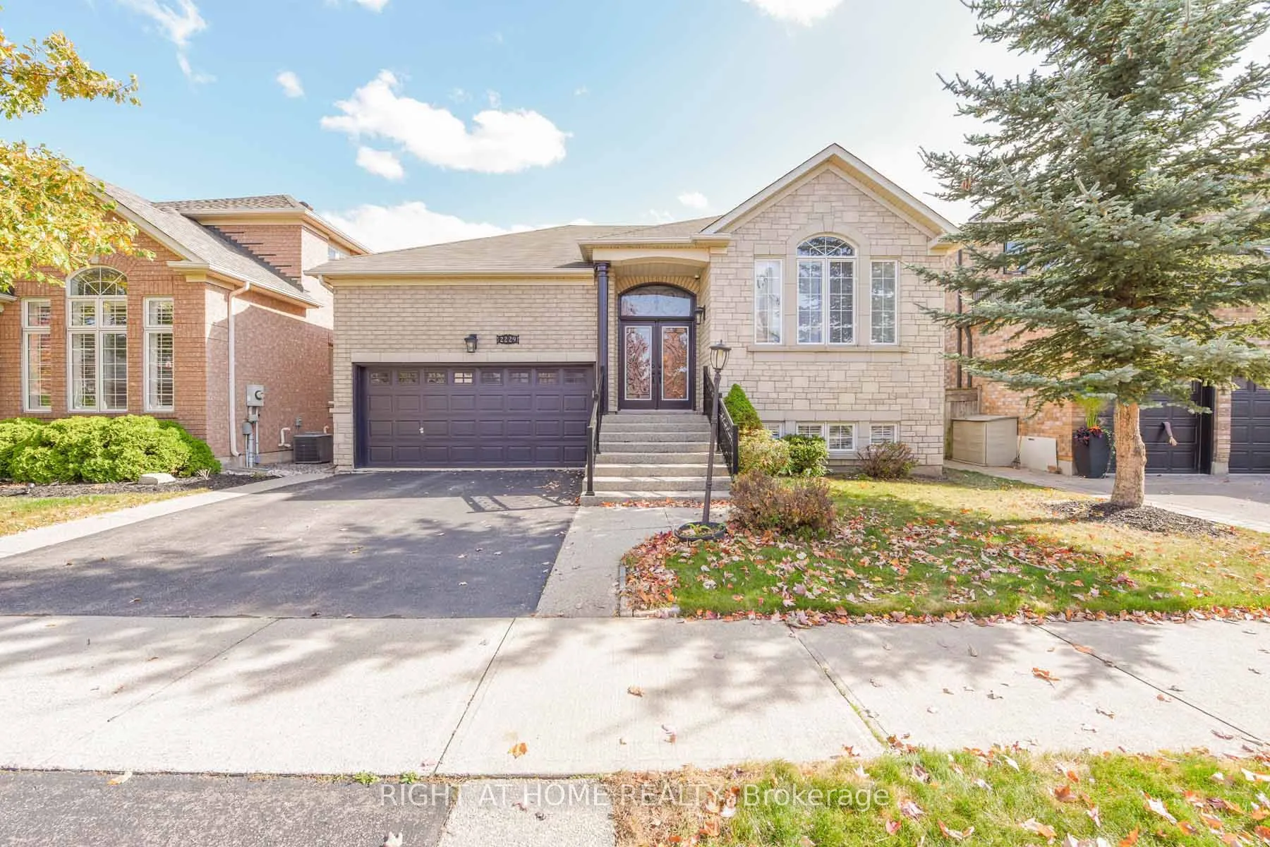 Detached Home For Lease | W13667546