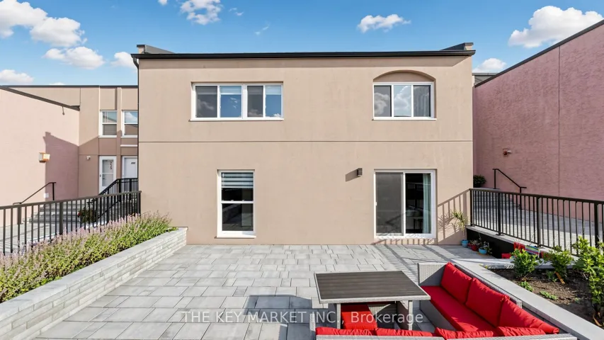 3060 Constitution Boulevard, Mississauga, ON L4Y 3X8