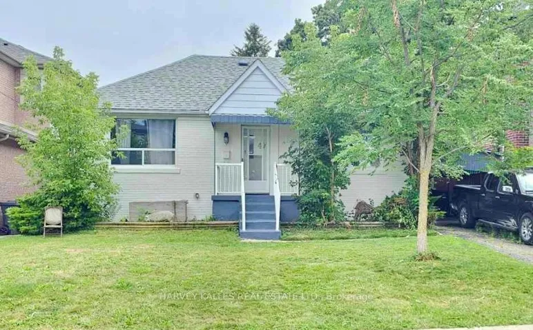 47 Stayner Avenue, Toronto W04, ON M6B 1N5