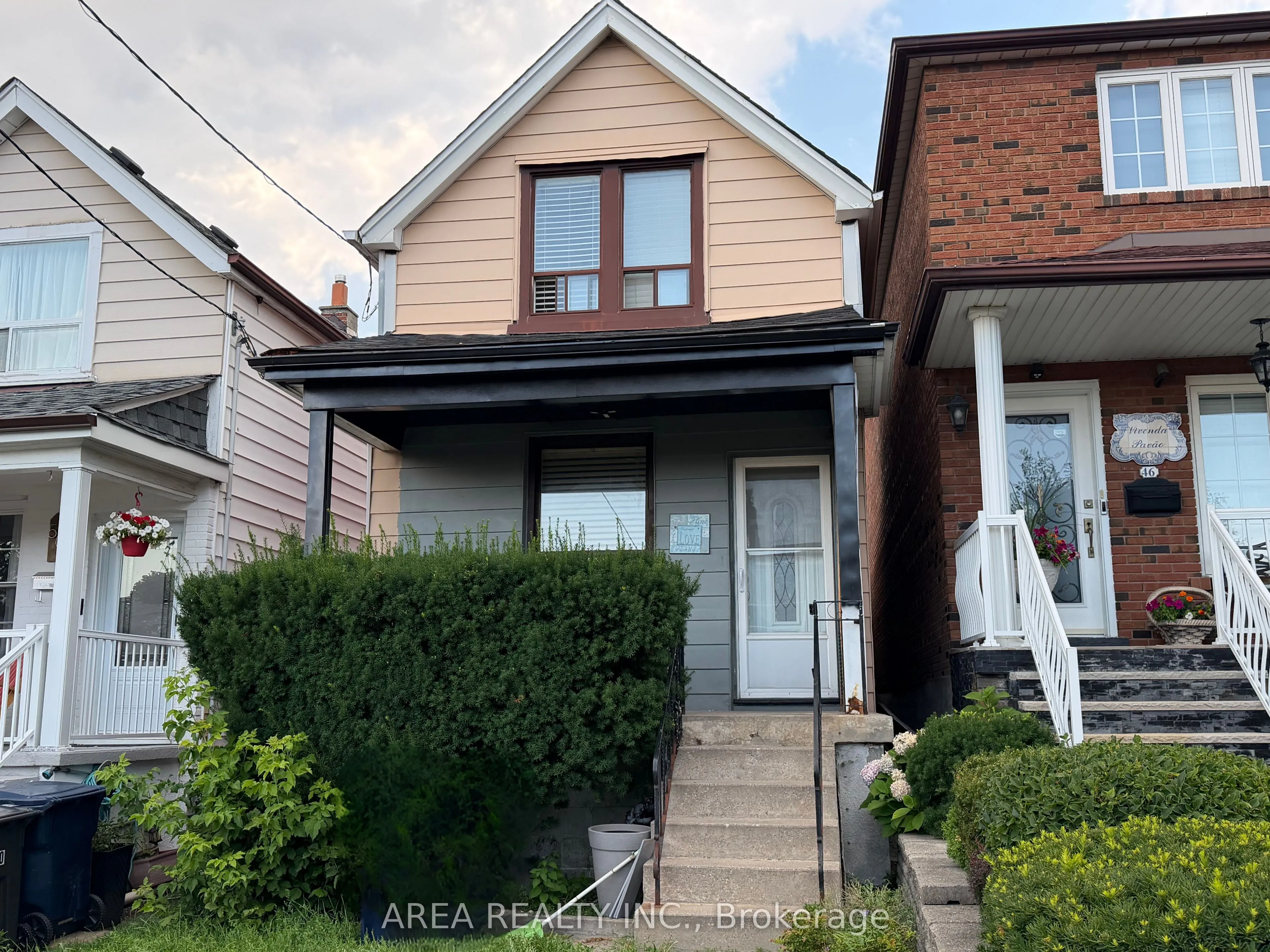 Detached Home For Sale | W13672404