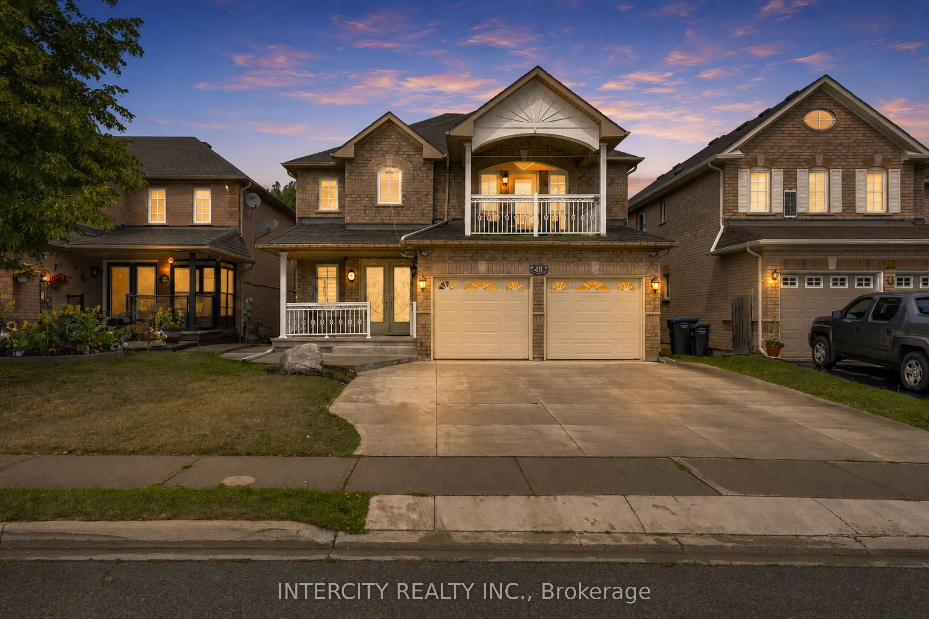 Detached Home For Sale | W13674964