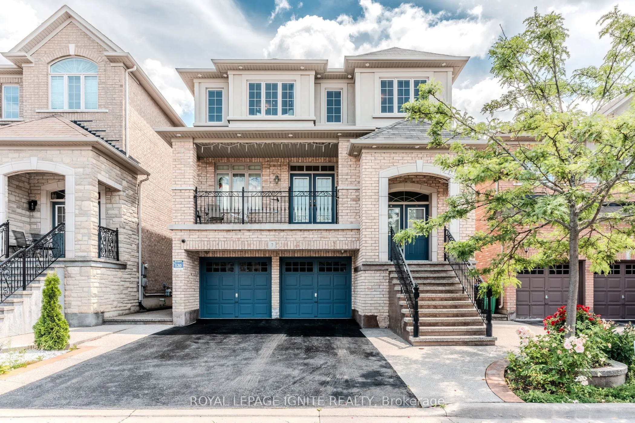 Detached Home For Sale | W13675562