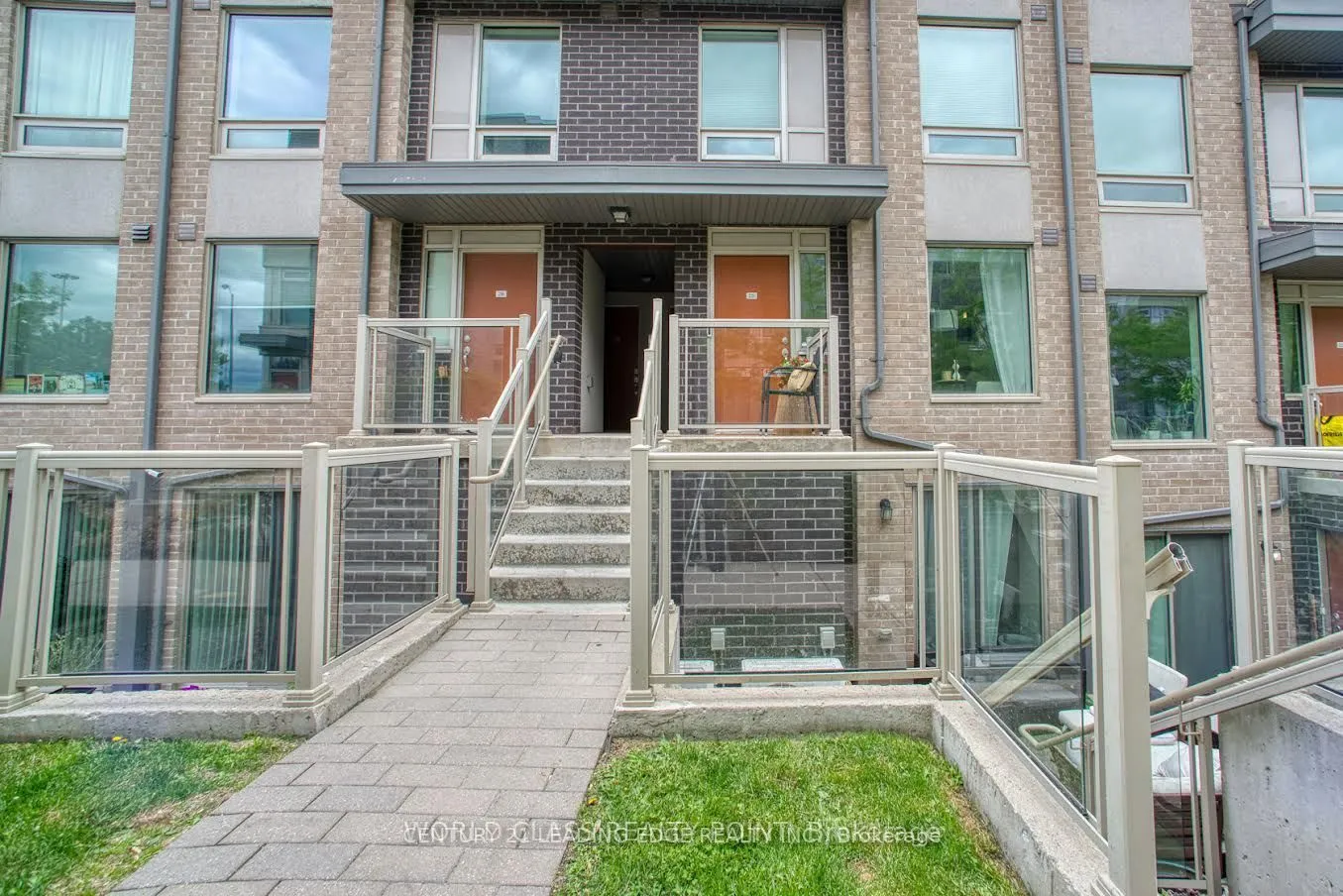 Property For Lease | W13675902
