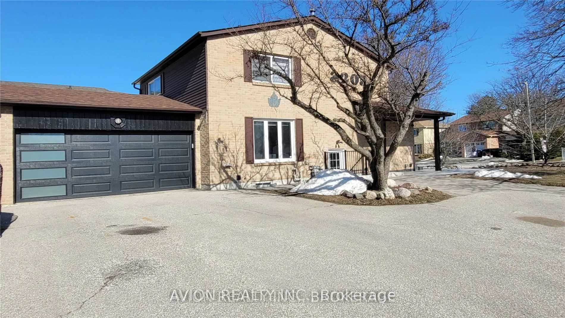 Detached Home For Lease | W13677182