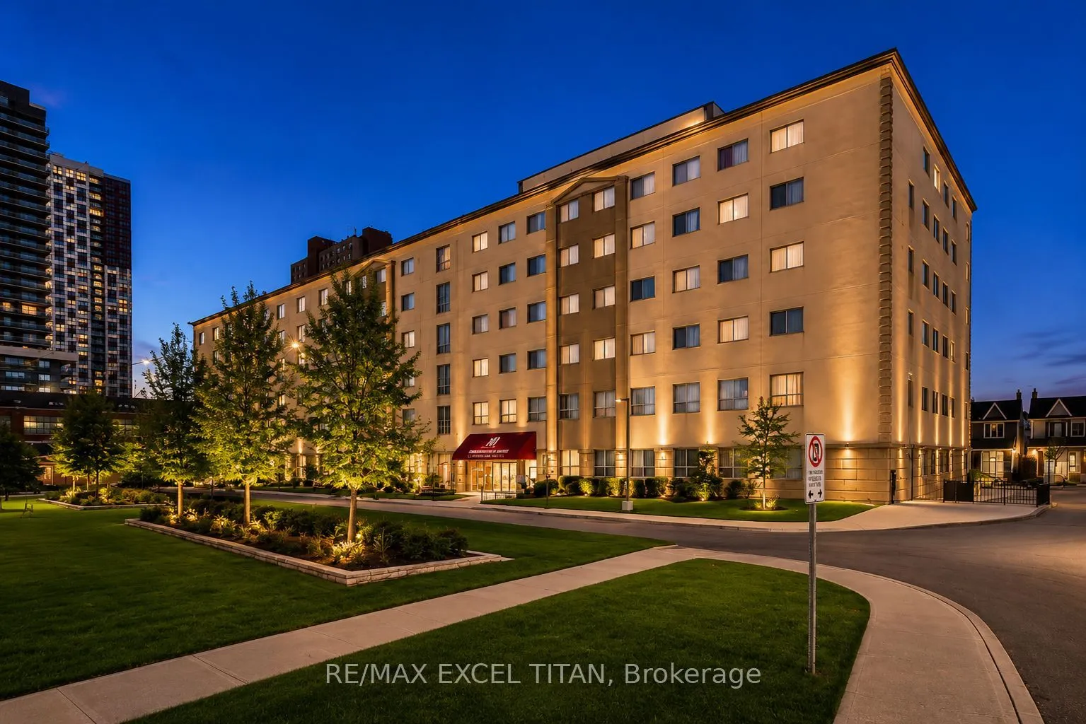 Property For Lease | W13678516