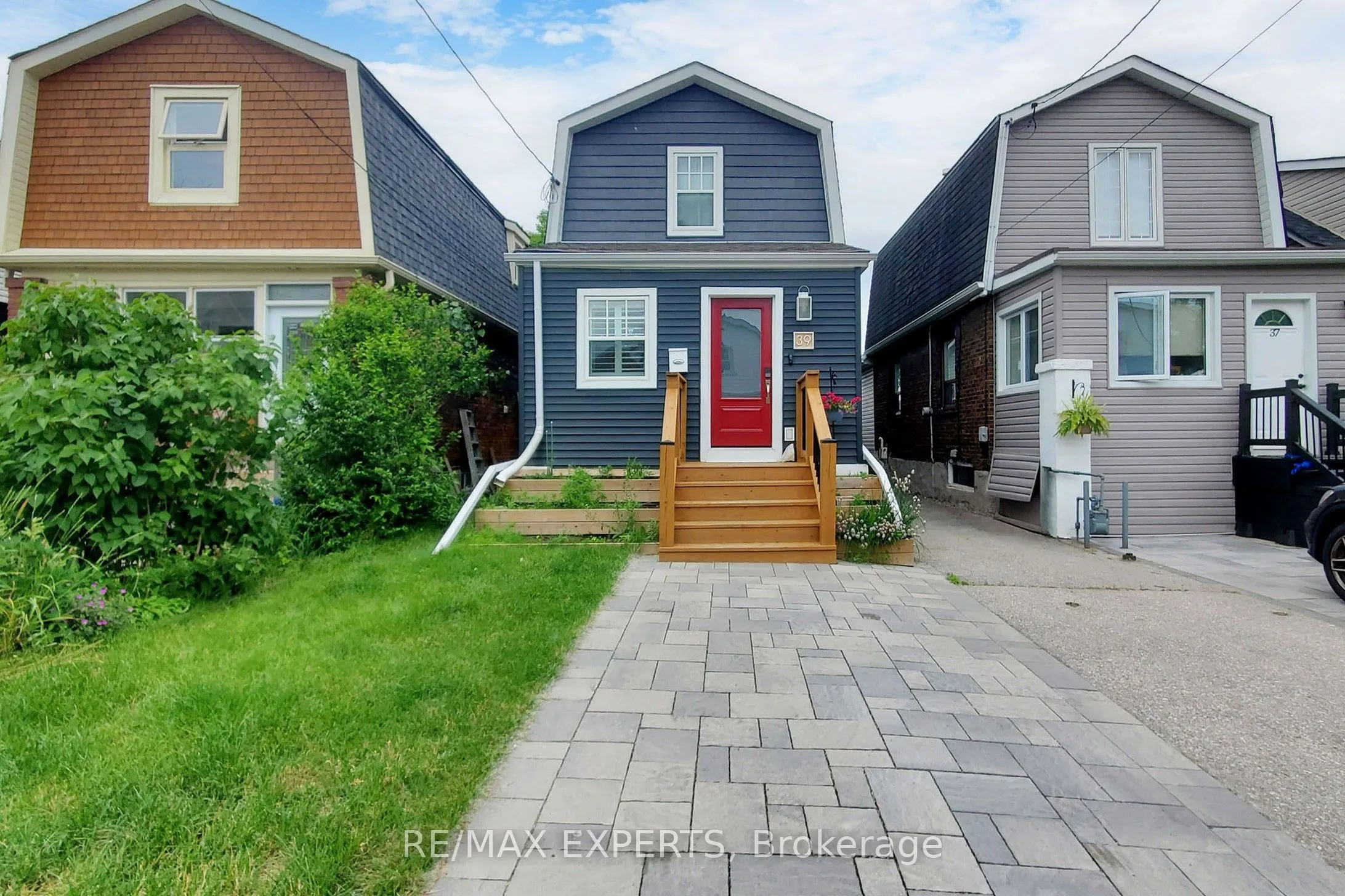 Detached Home For Lease | W13679308