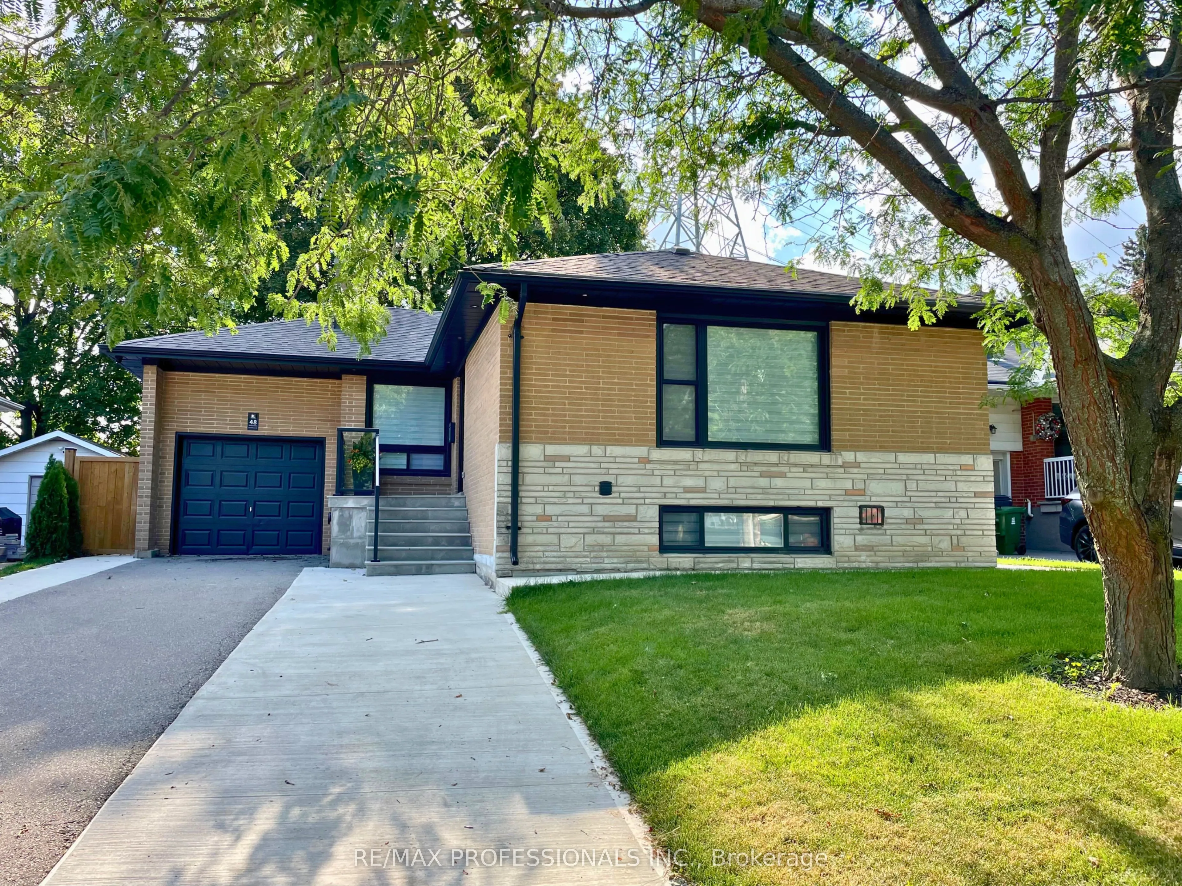 Detached Home For Lease | W13680202