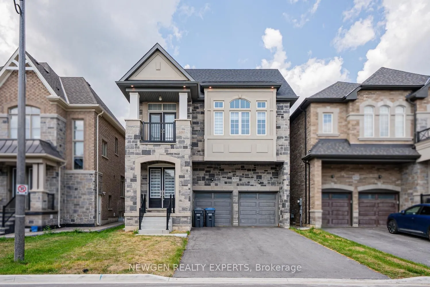 Detached Home For Sale | W13680564