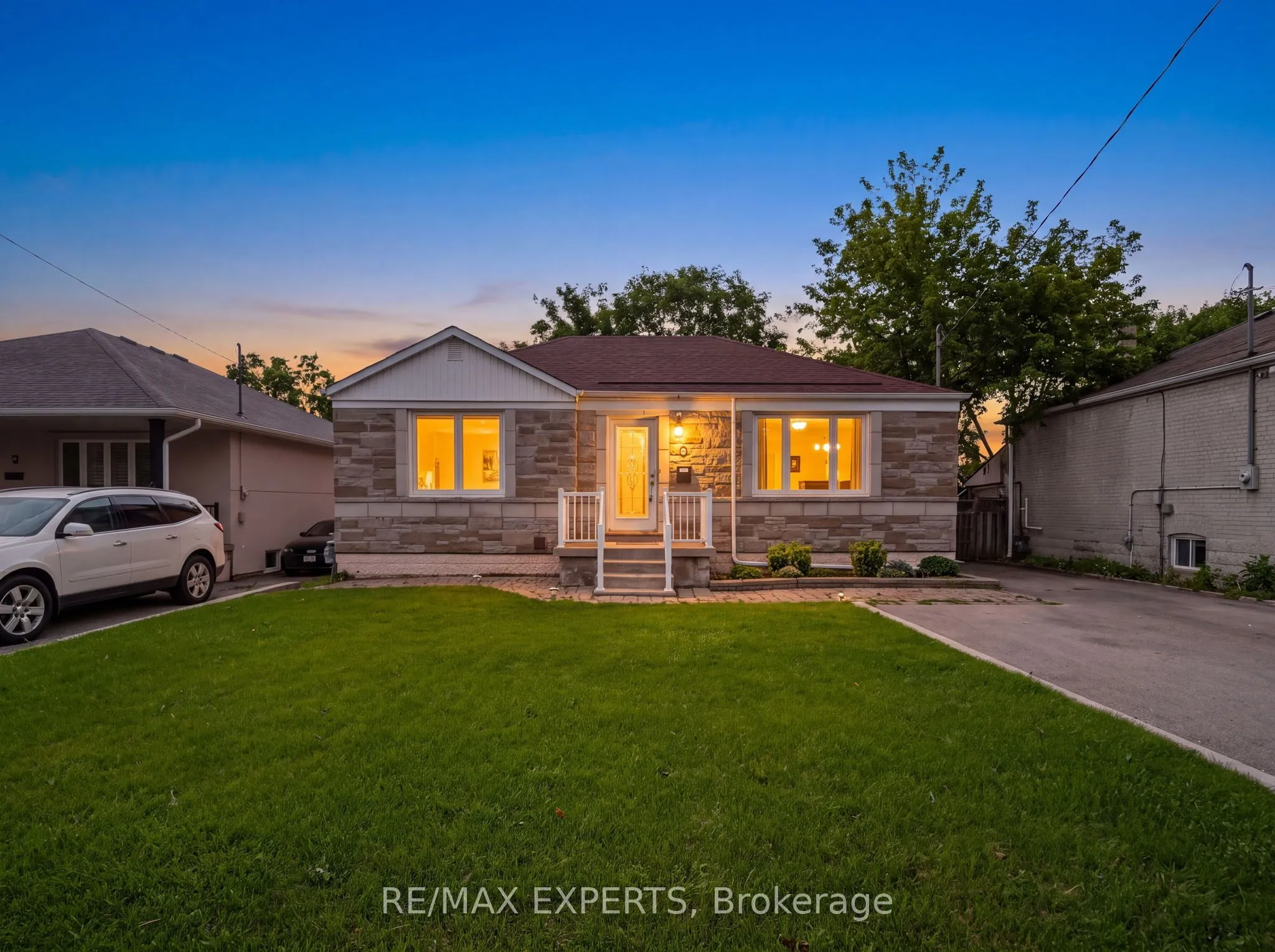 Detached Home For Sale | W13682170