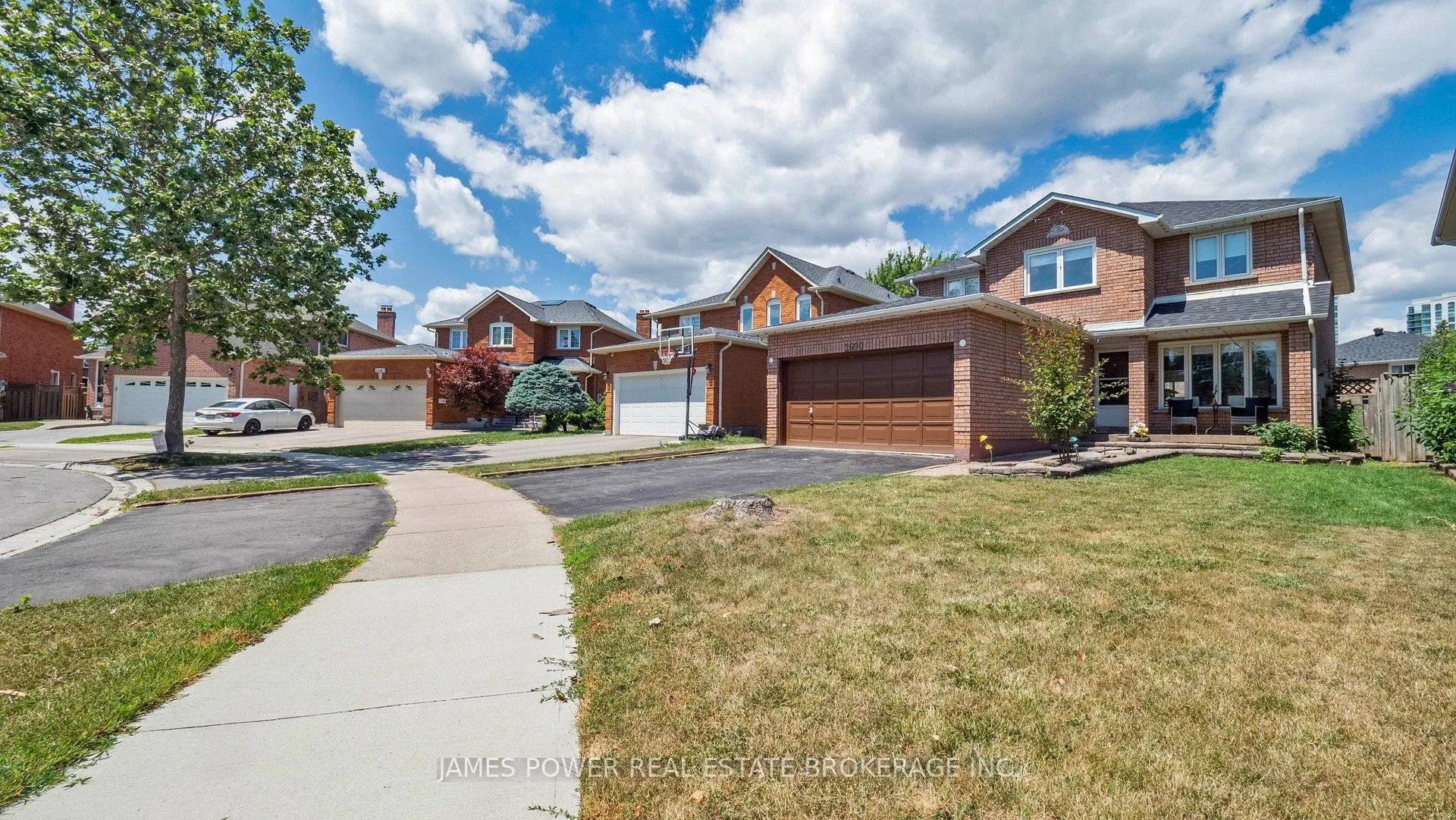 Detached Home For Sale | W13682626