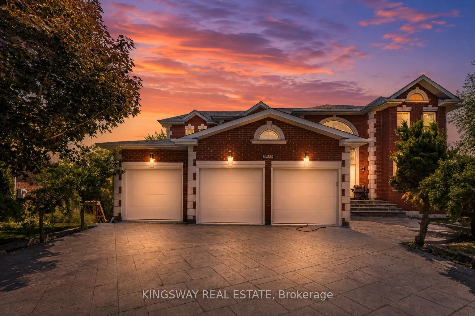 Detached Home For Sale | W13683514