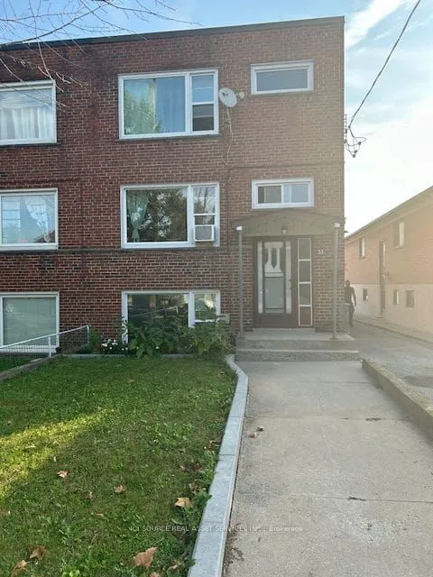 Triplex For Lease | W13683704