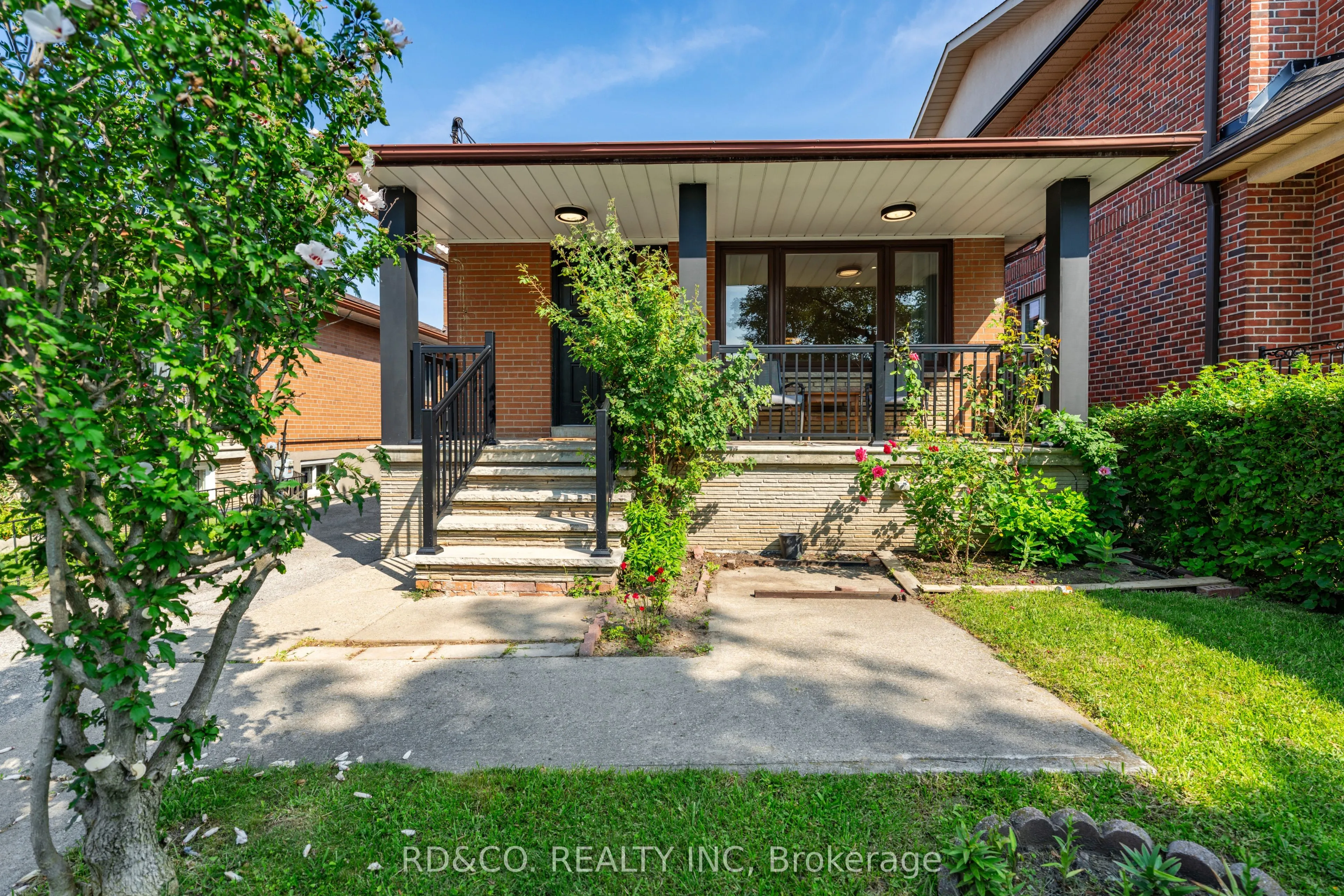 Detached Home For Sale | W13683762