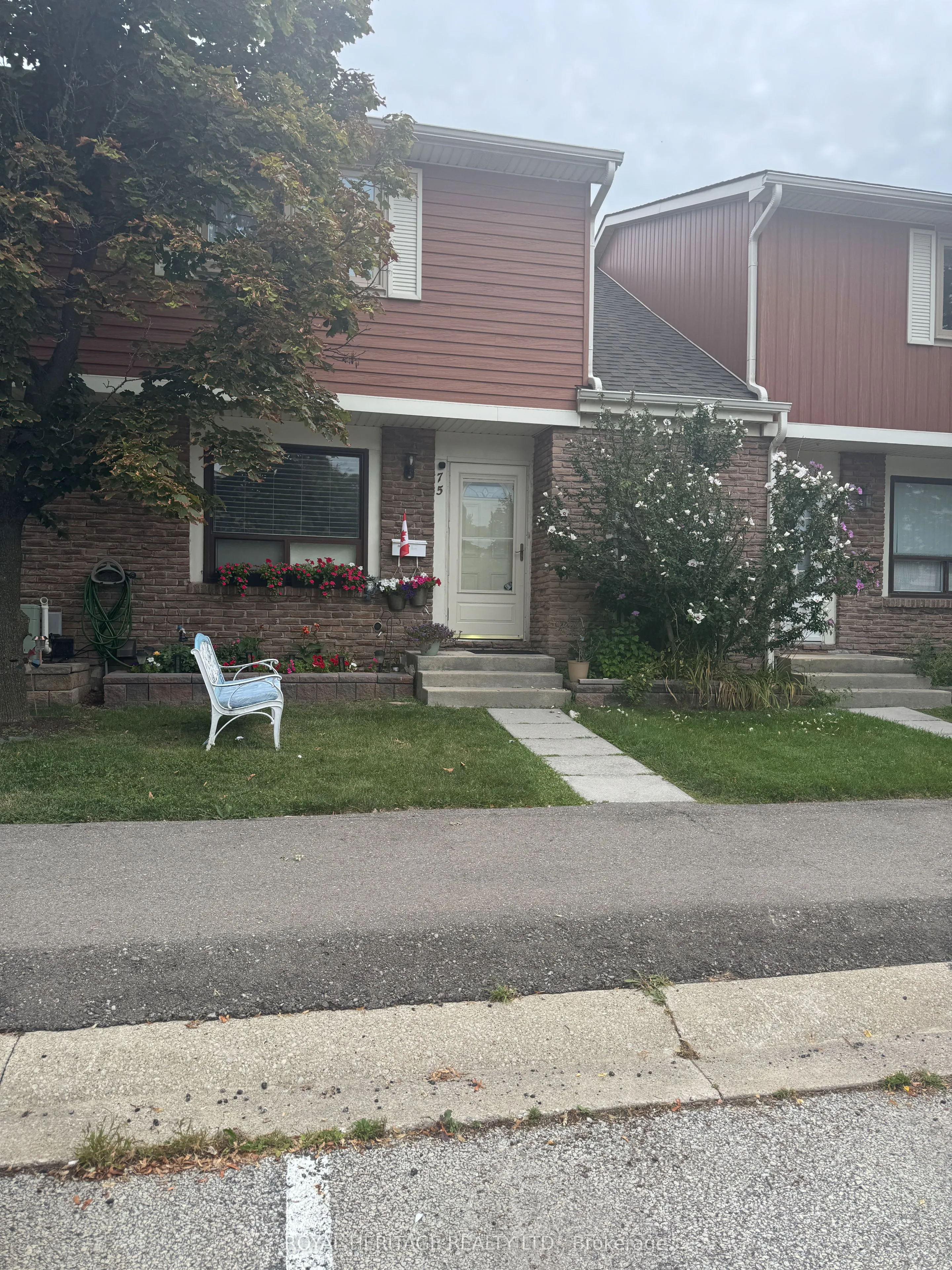 Property For Lease | W13683978
