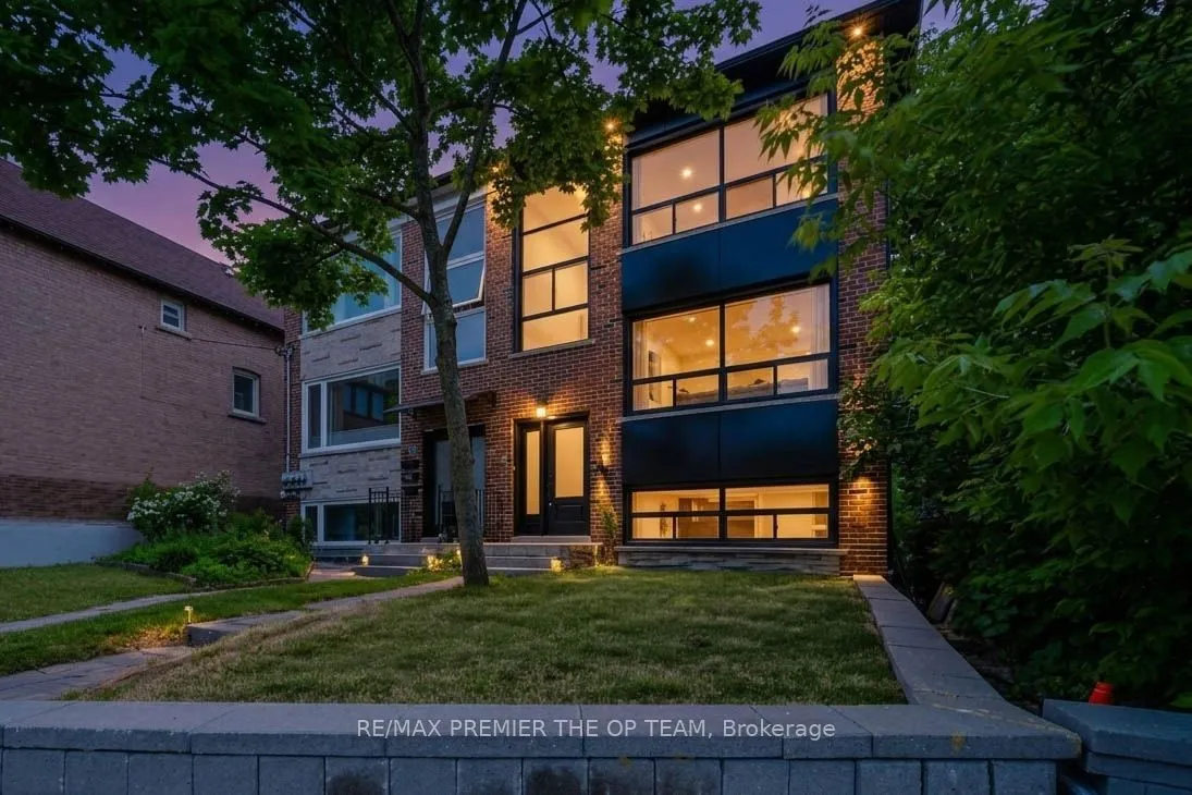 Triplex For Lease | W13684924