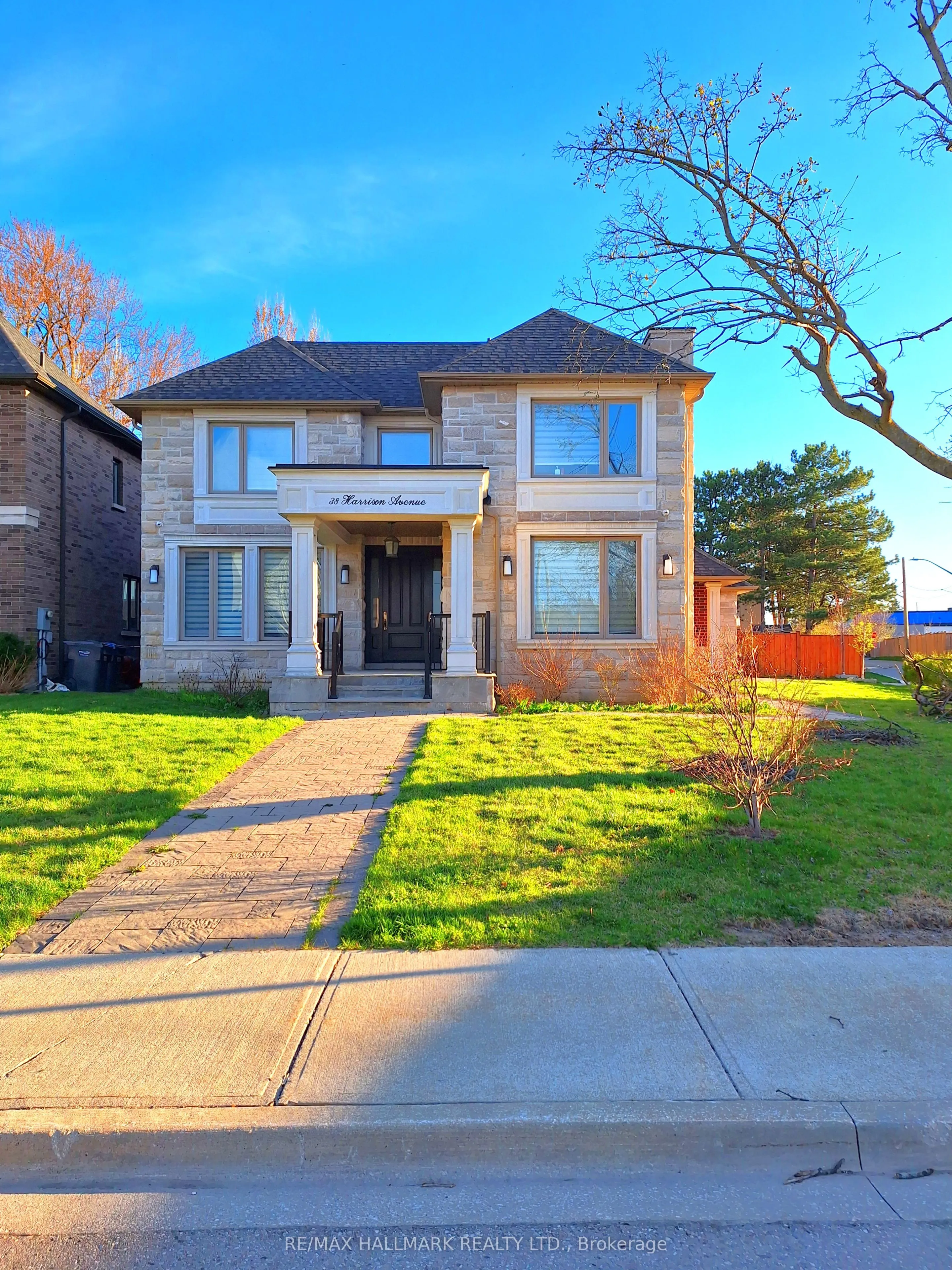 Detached Home For Lease | W13686110