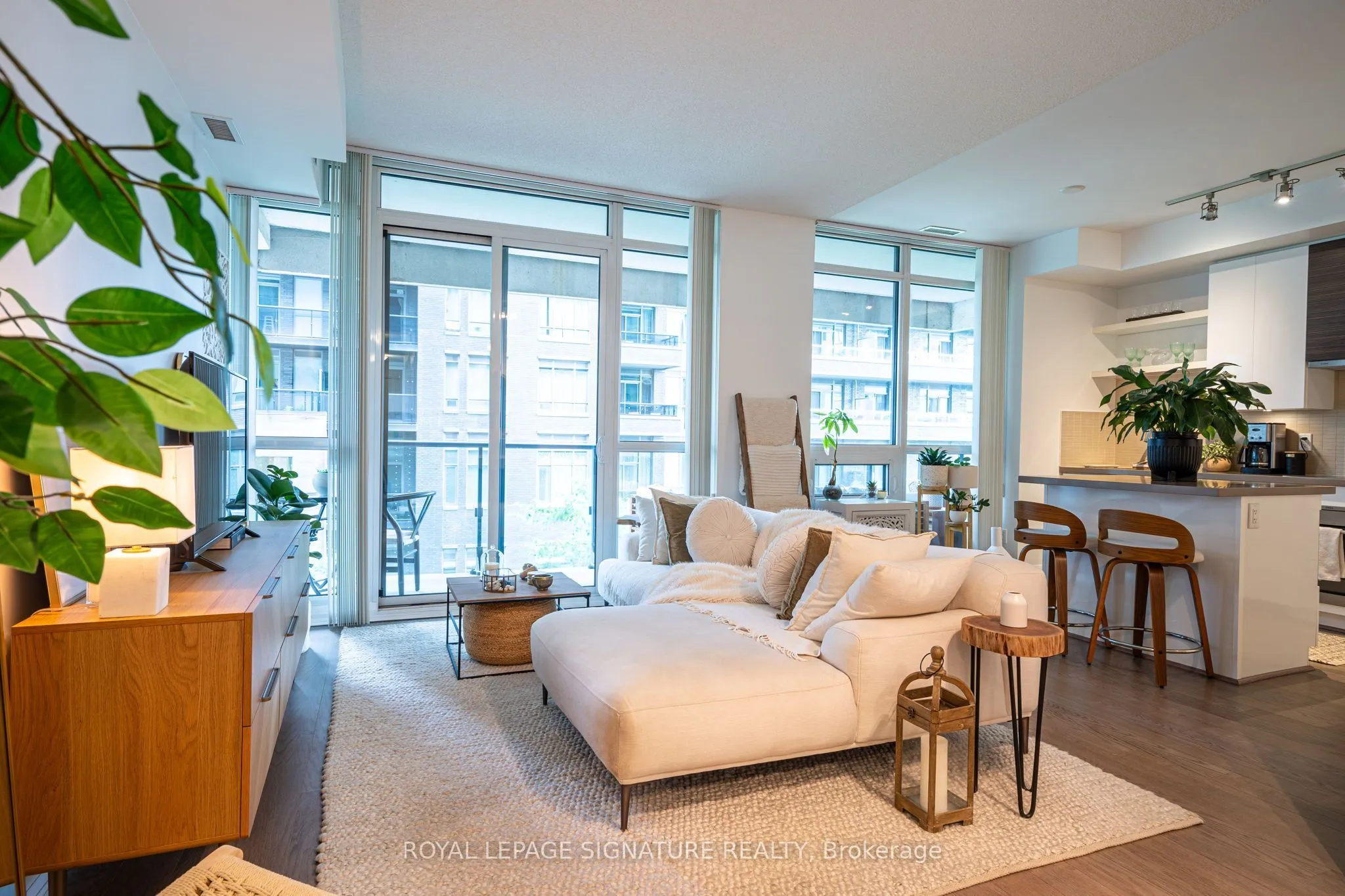 Property For Lease | W13686228