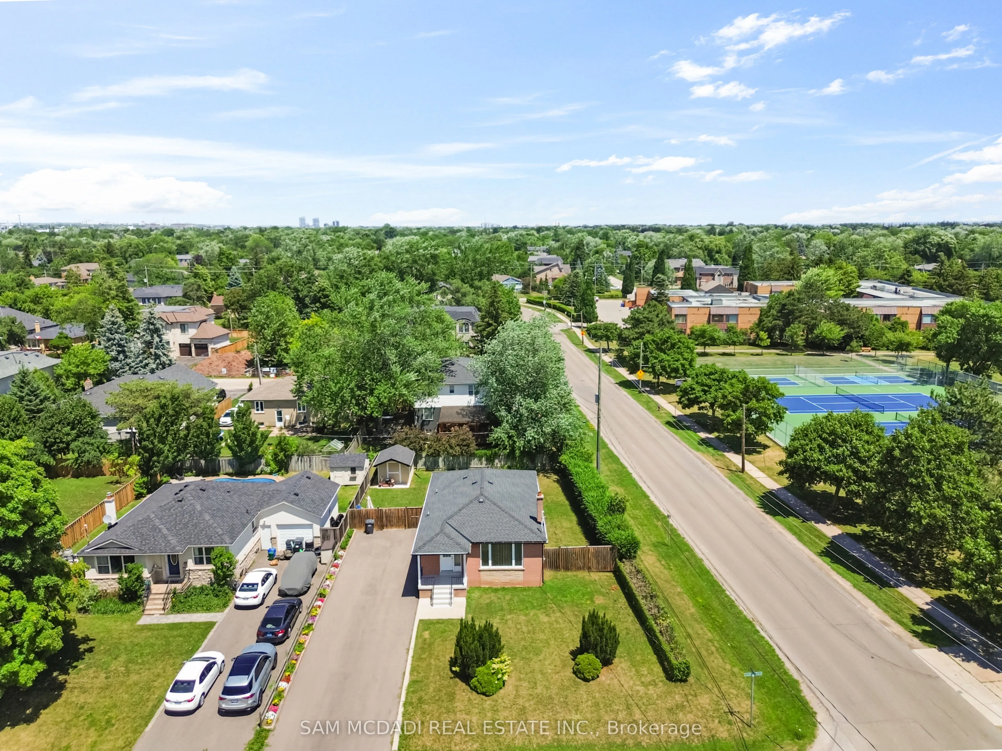Detached Home For Lease | W13687522