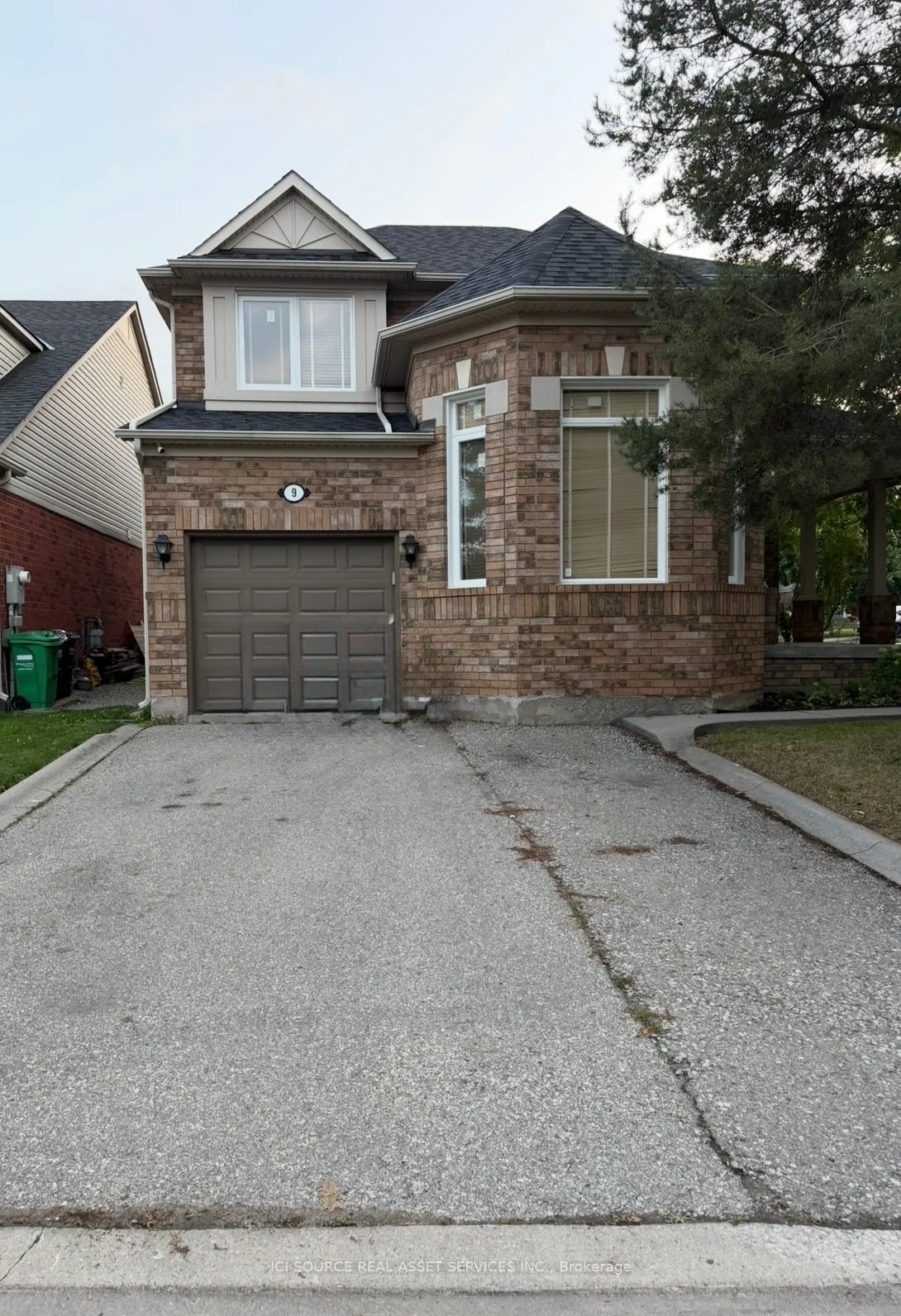 Detached Home For Lease | W13690248