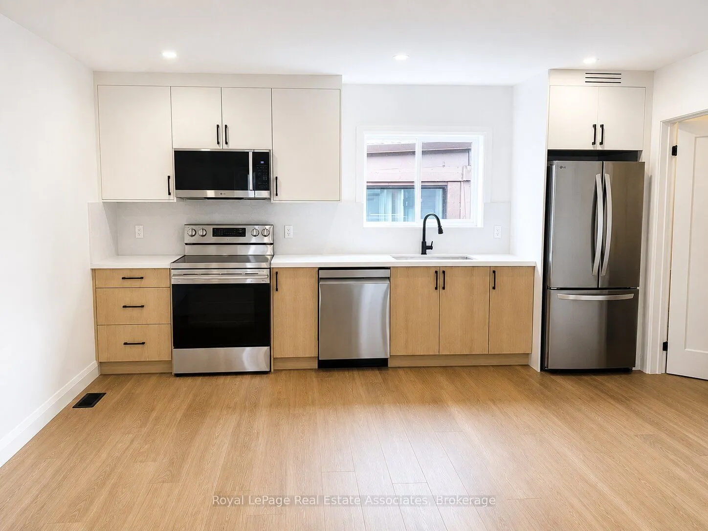 Multiplex For Lease | W13691170