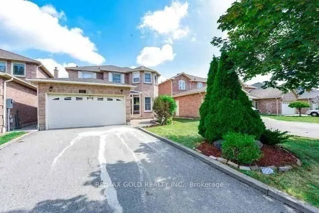 Detached Home For Lease | W13693686
