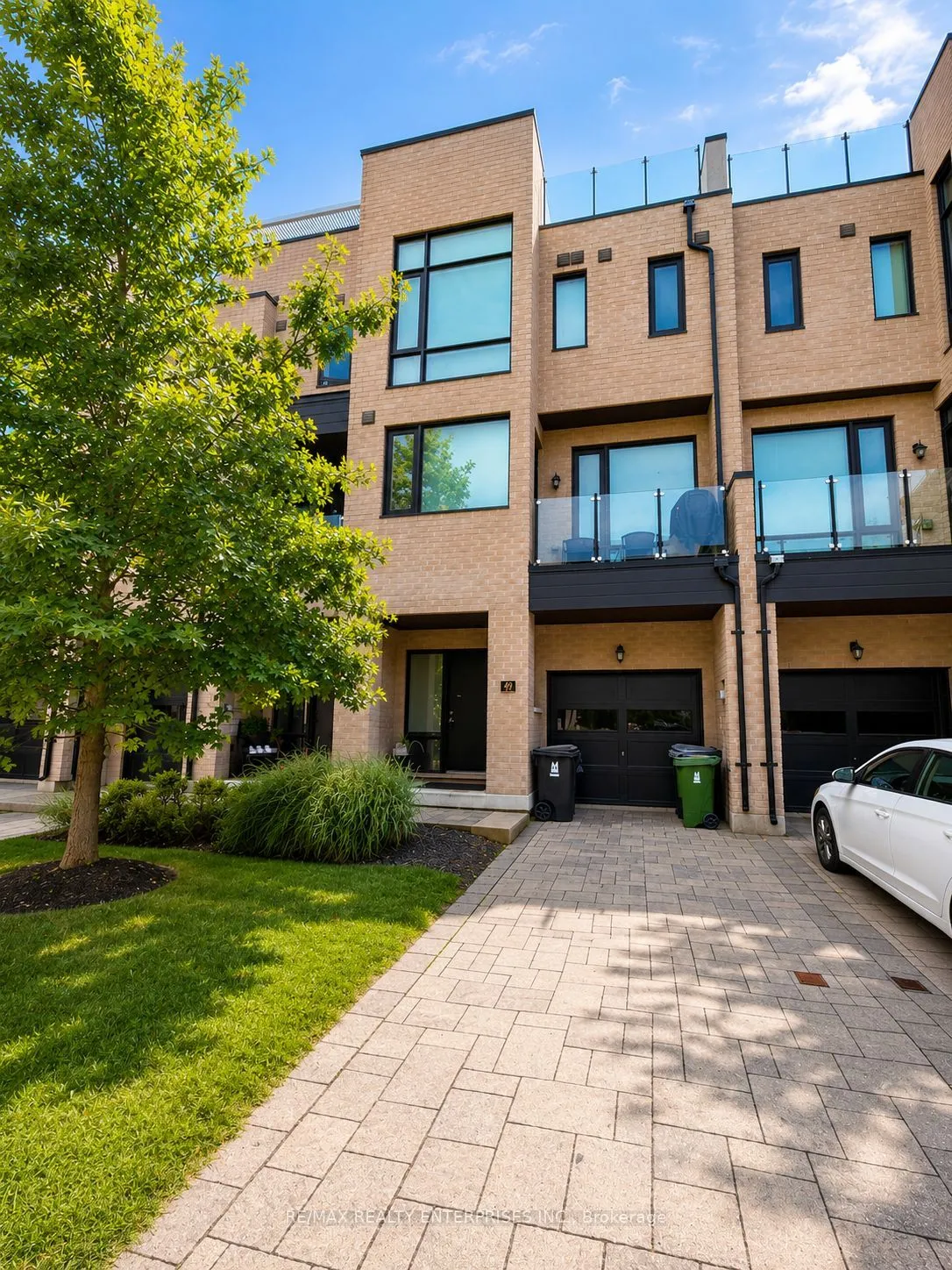 Property For Lease | W13693768