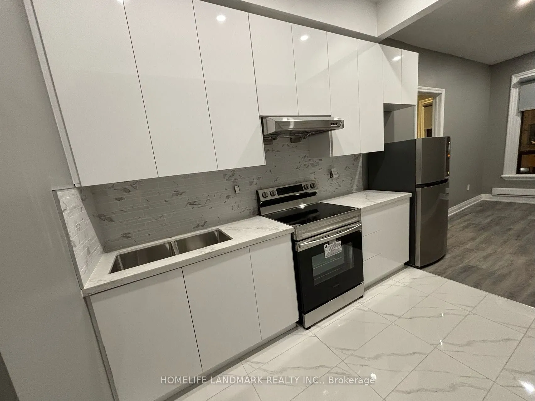 Multiplex For Lease | W13693900