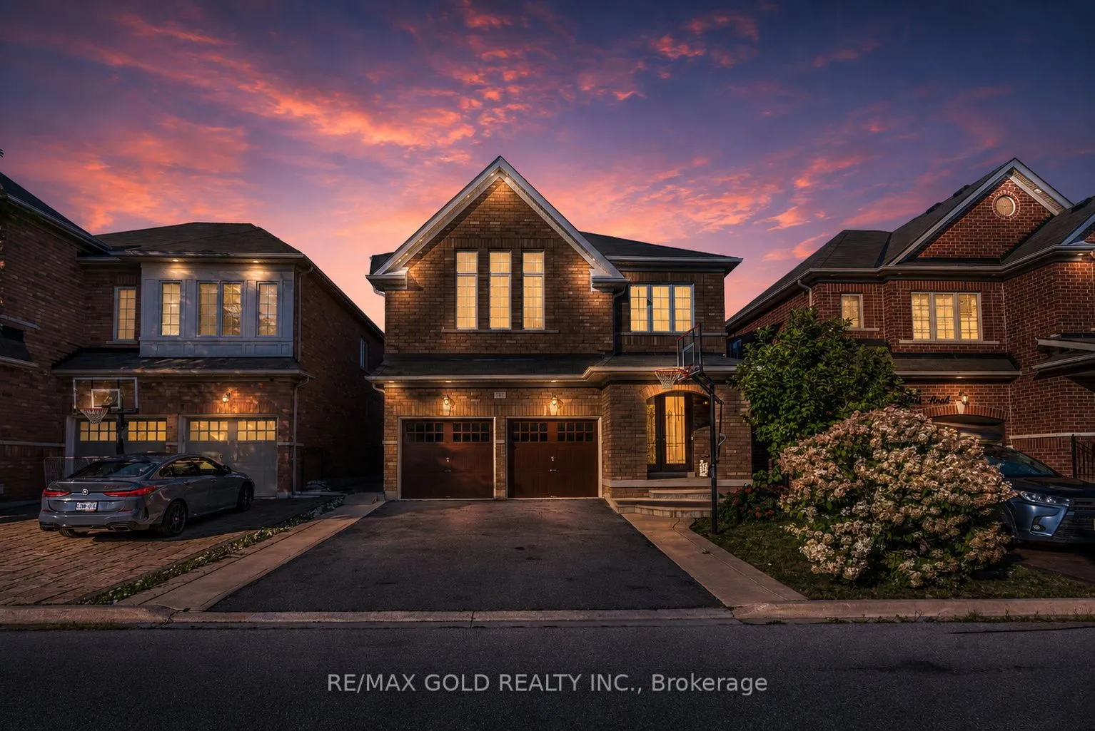 Detached Home For Sale | W13694090