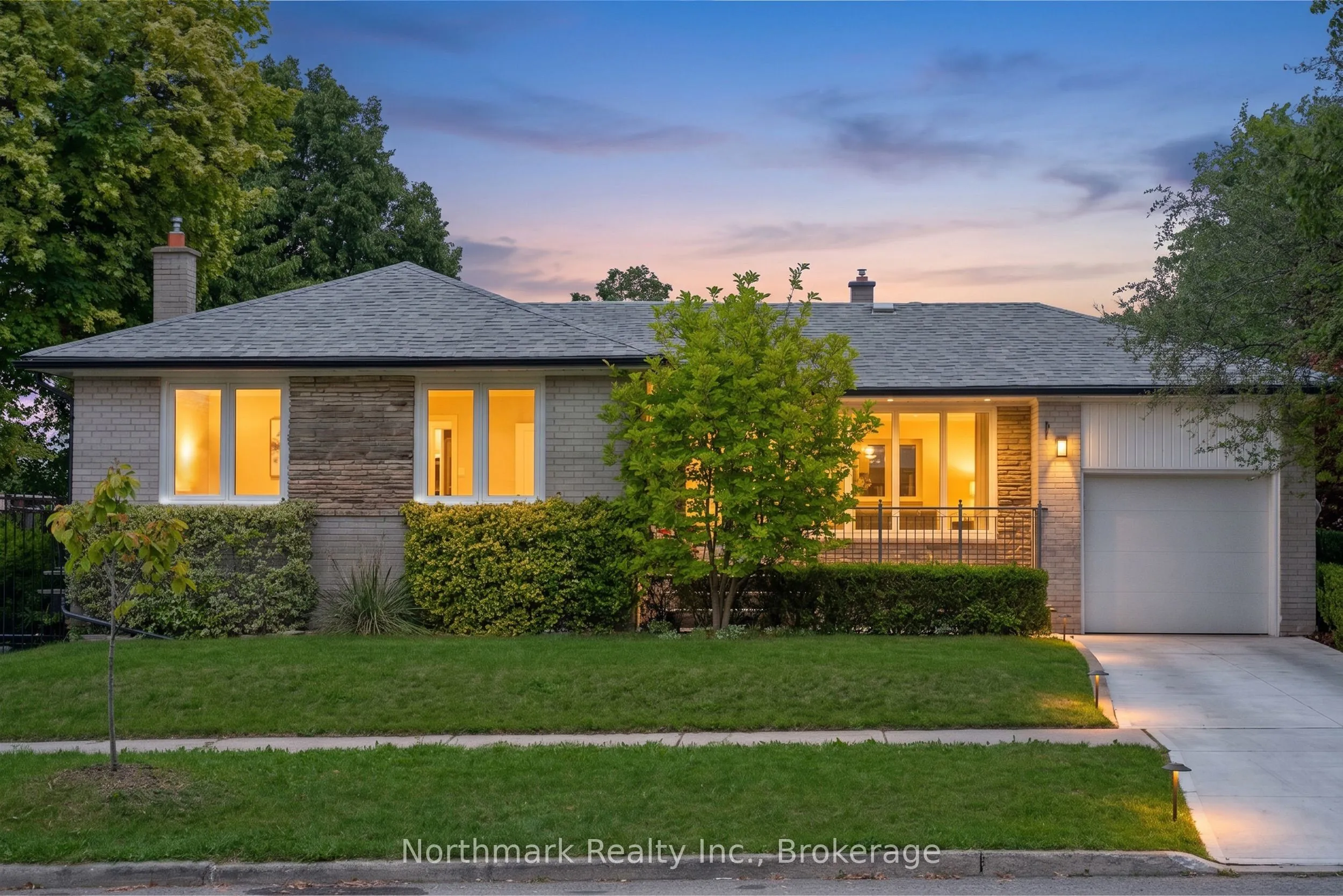 Detached Home For Sale | W13694346