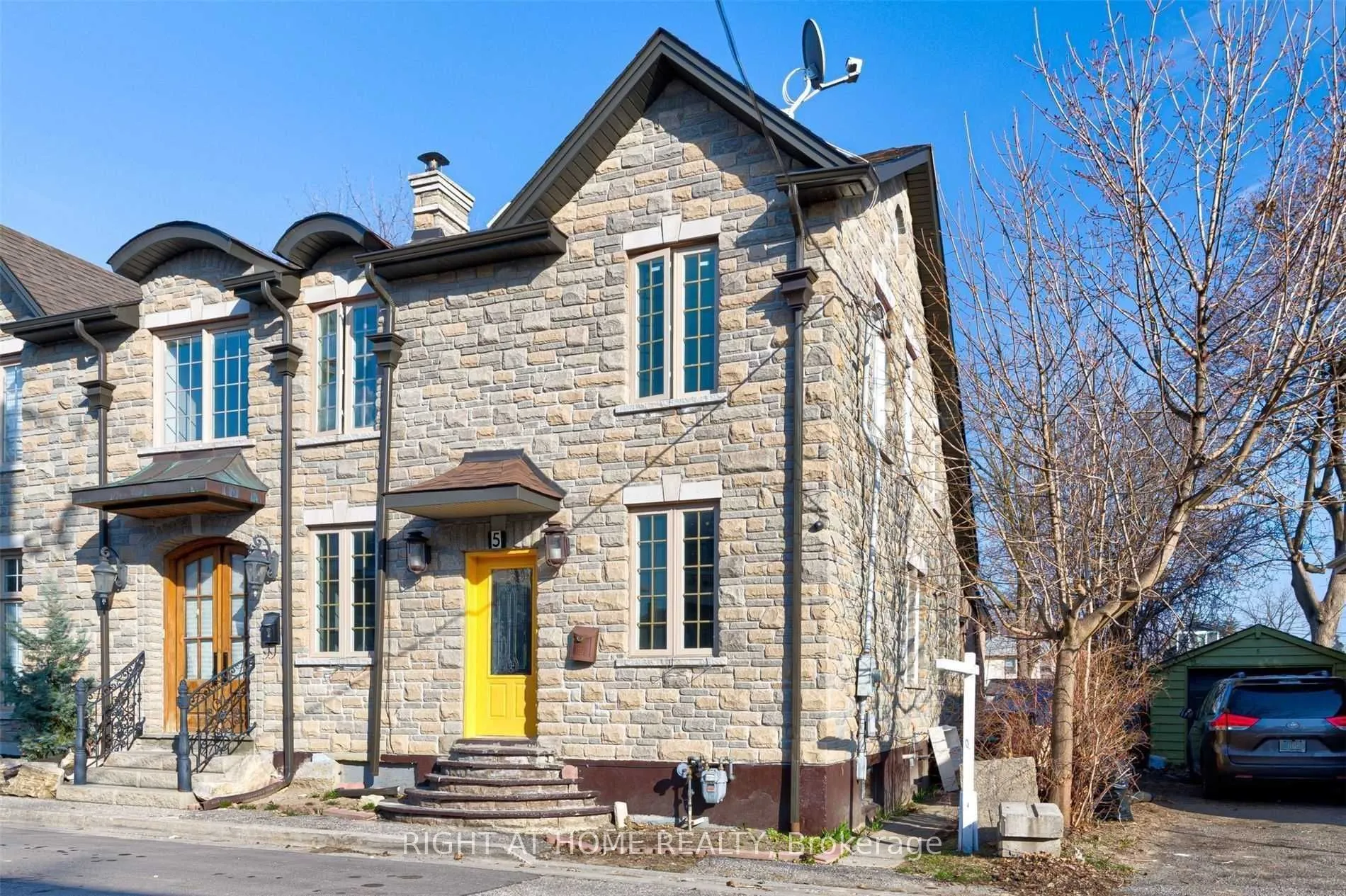Semi-Detached Home For Lease | W13694440