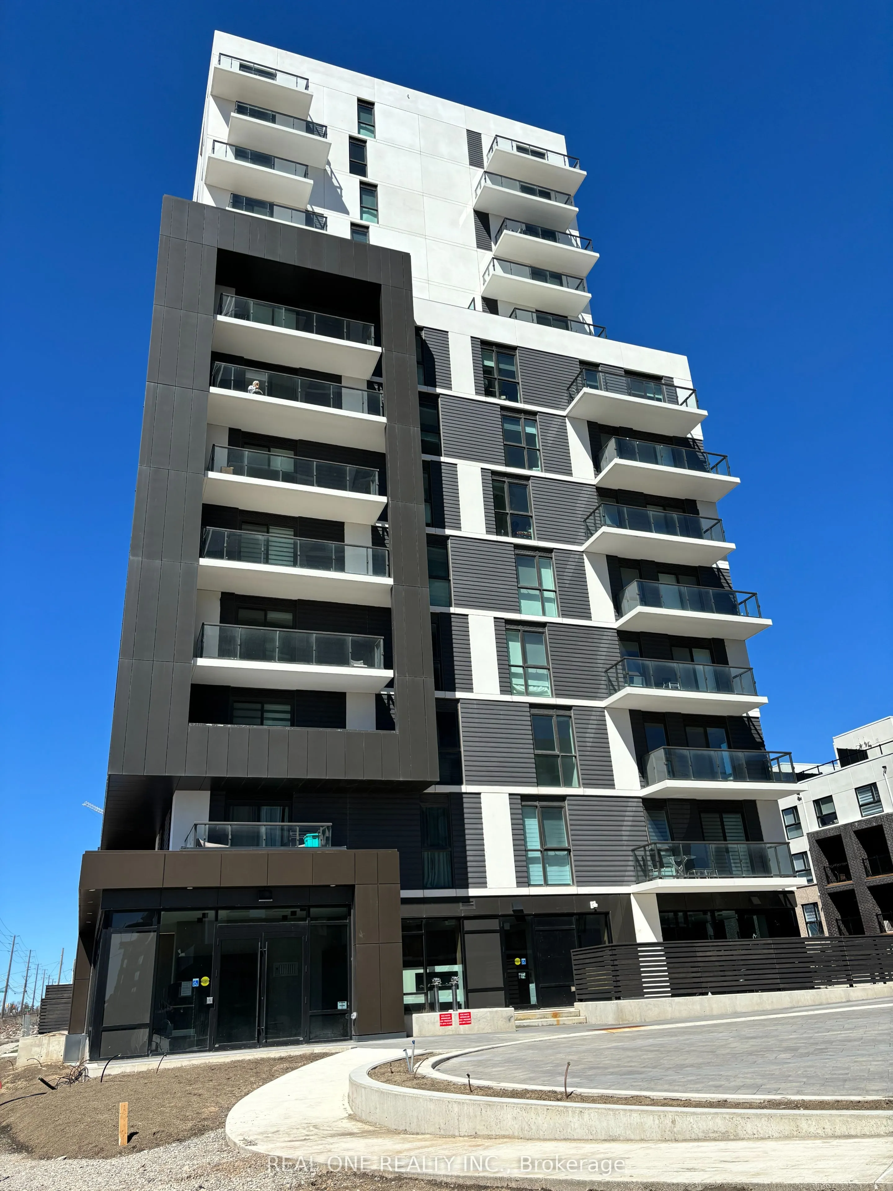 Property For Lease | W13694898
