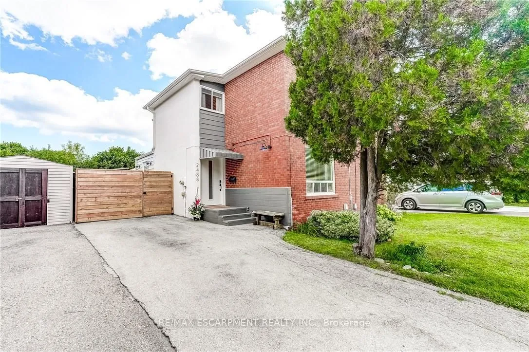 Semi-Detached Home For Sale | W13696454