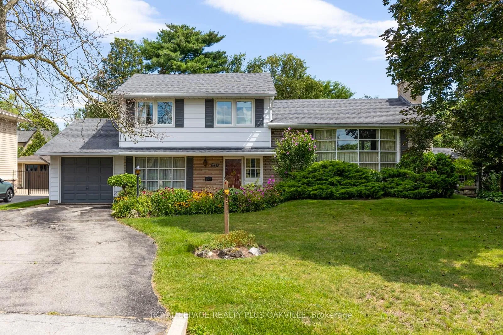 Detached Home For Sale | W13696706