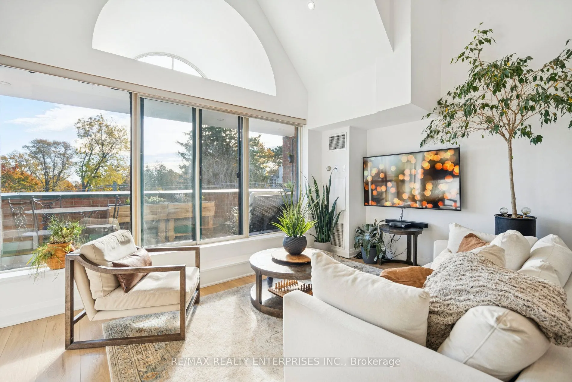Property For Lease | W13696736