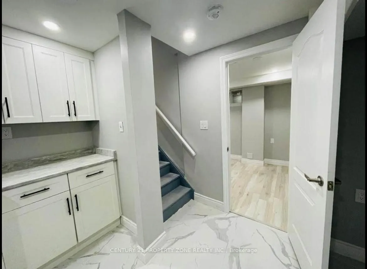 Detached Home For Lease | W13697936