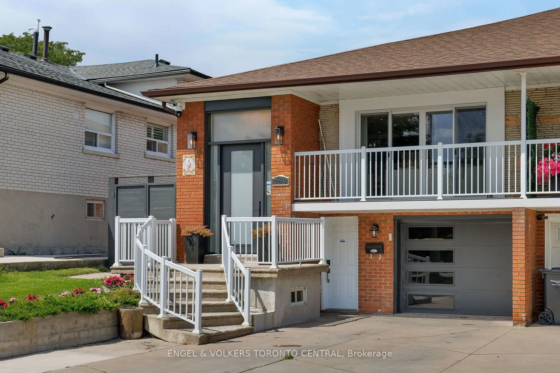 Semi-Detached Home For Sale | W13698108