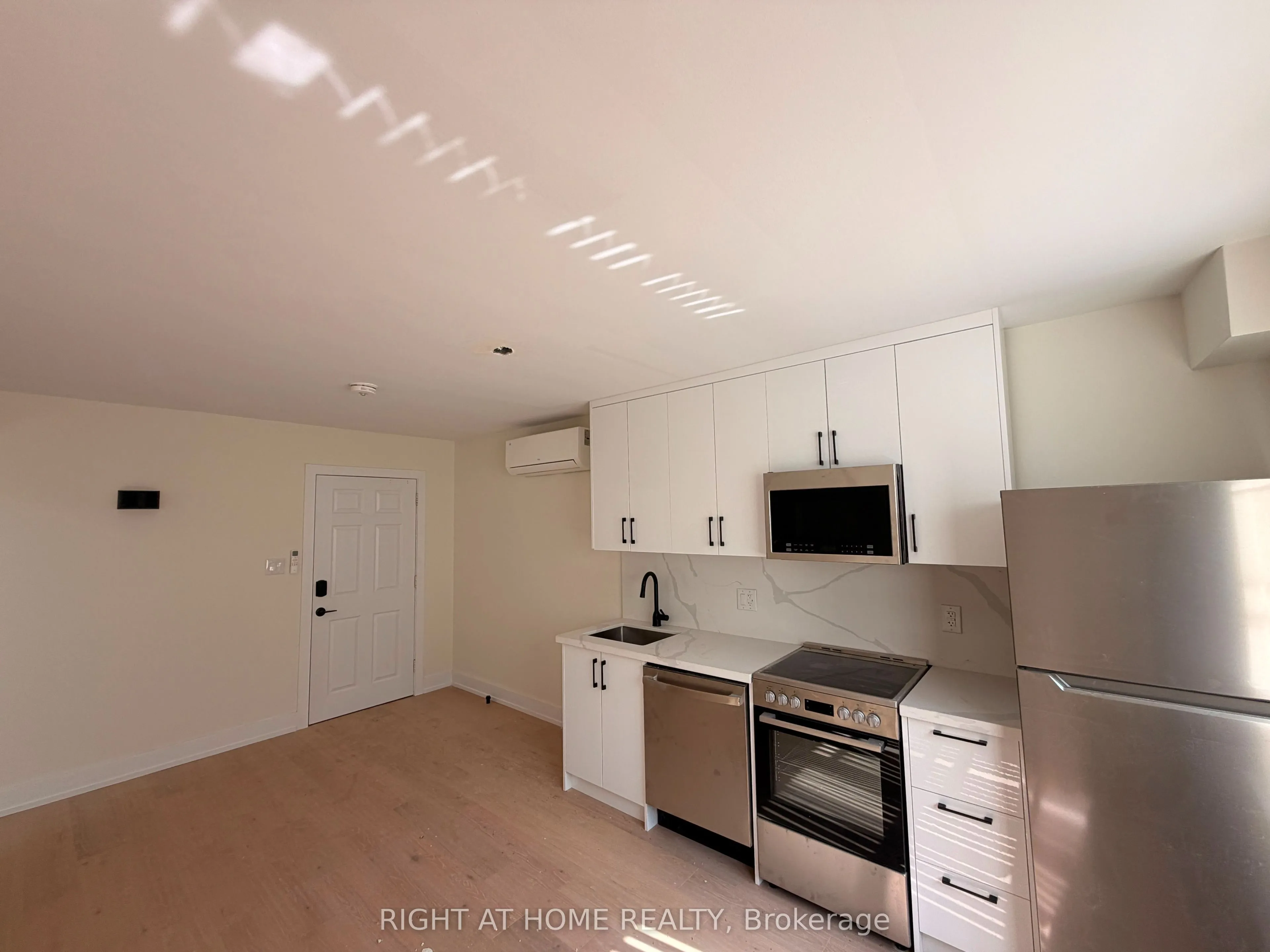Multiplex For Lease | W13698176