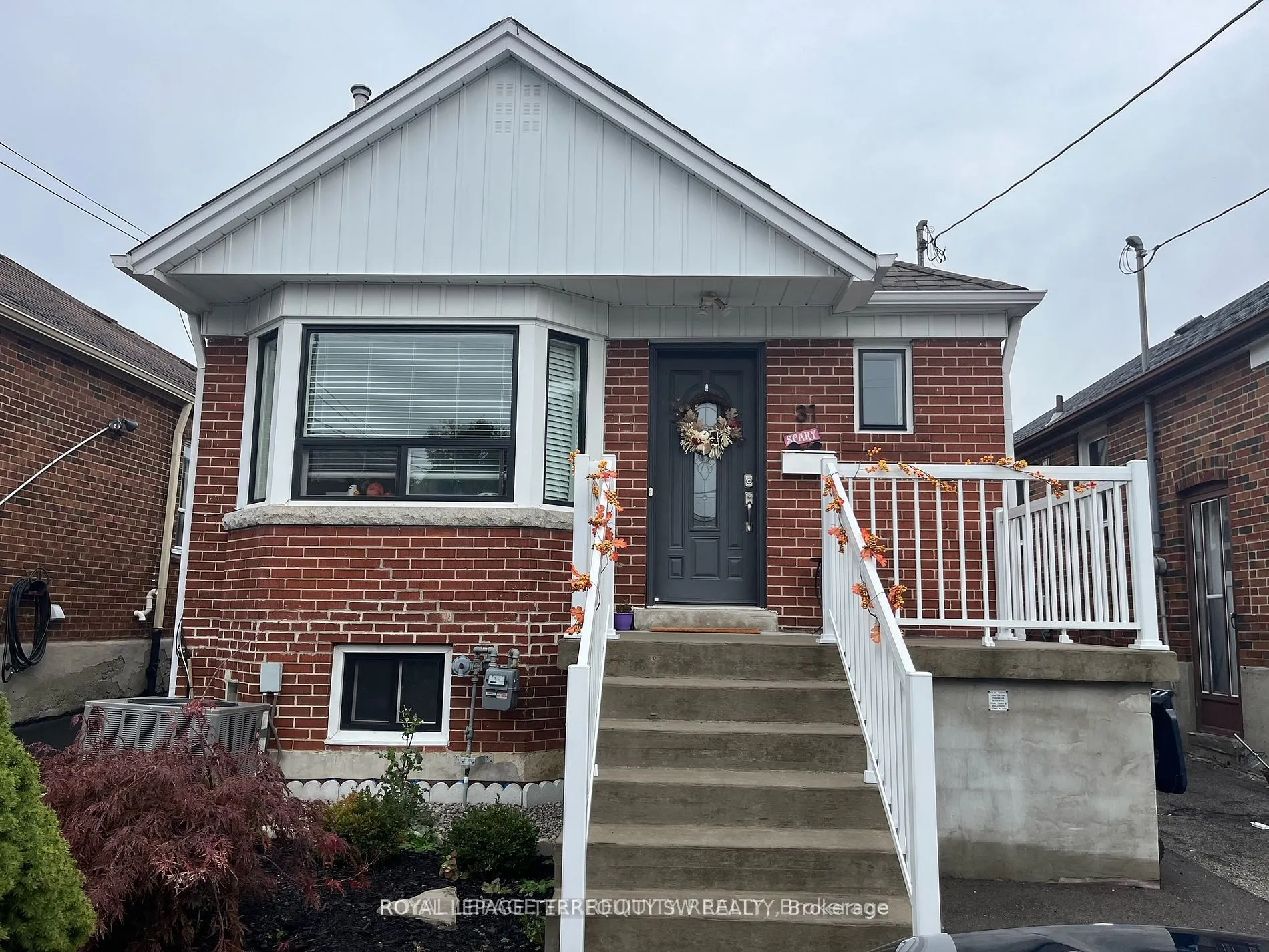Detached Home For Lease | W13698242