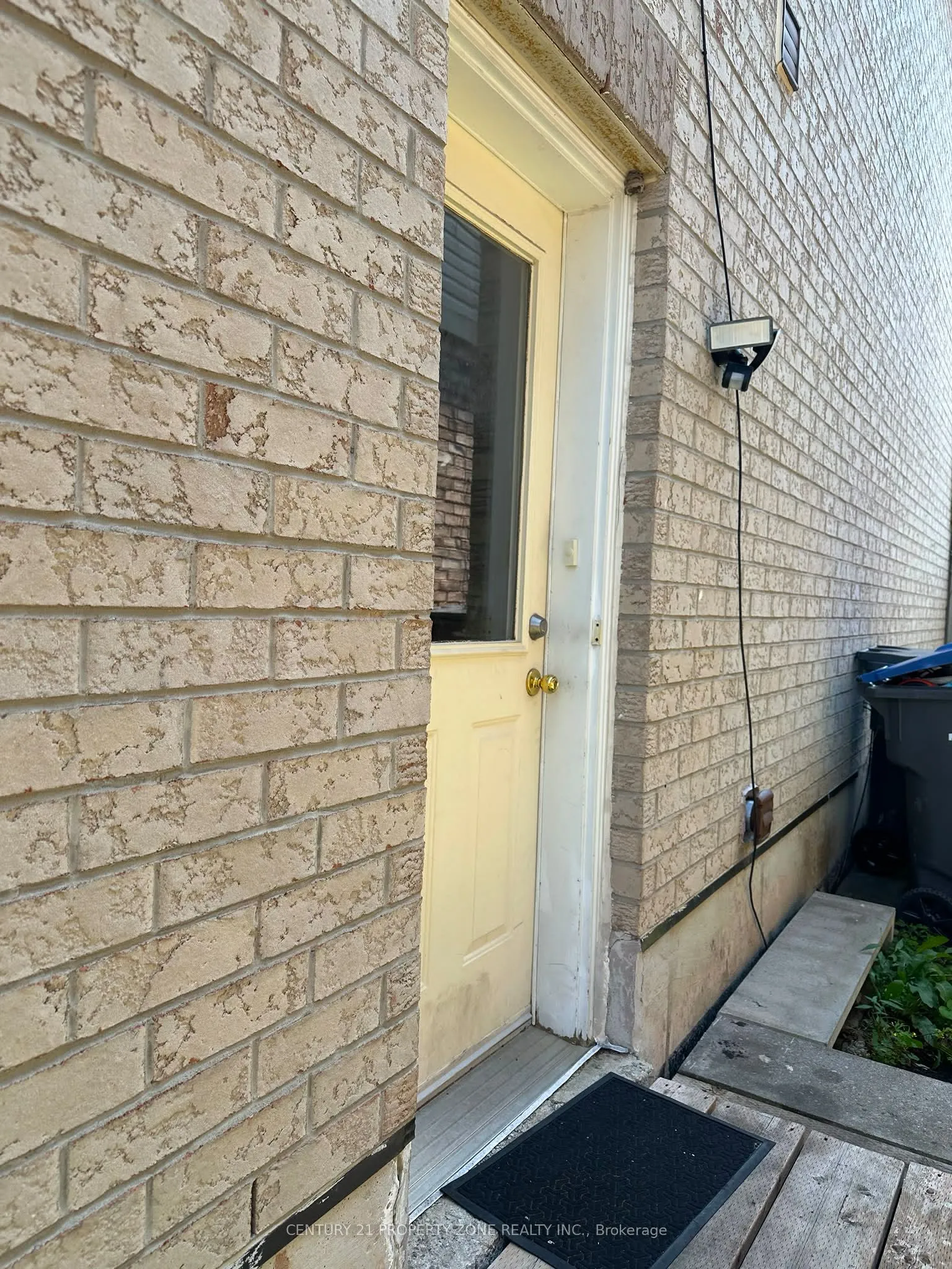 Detached Home For Lease | W13698250
