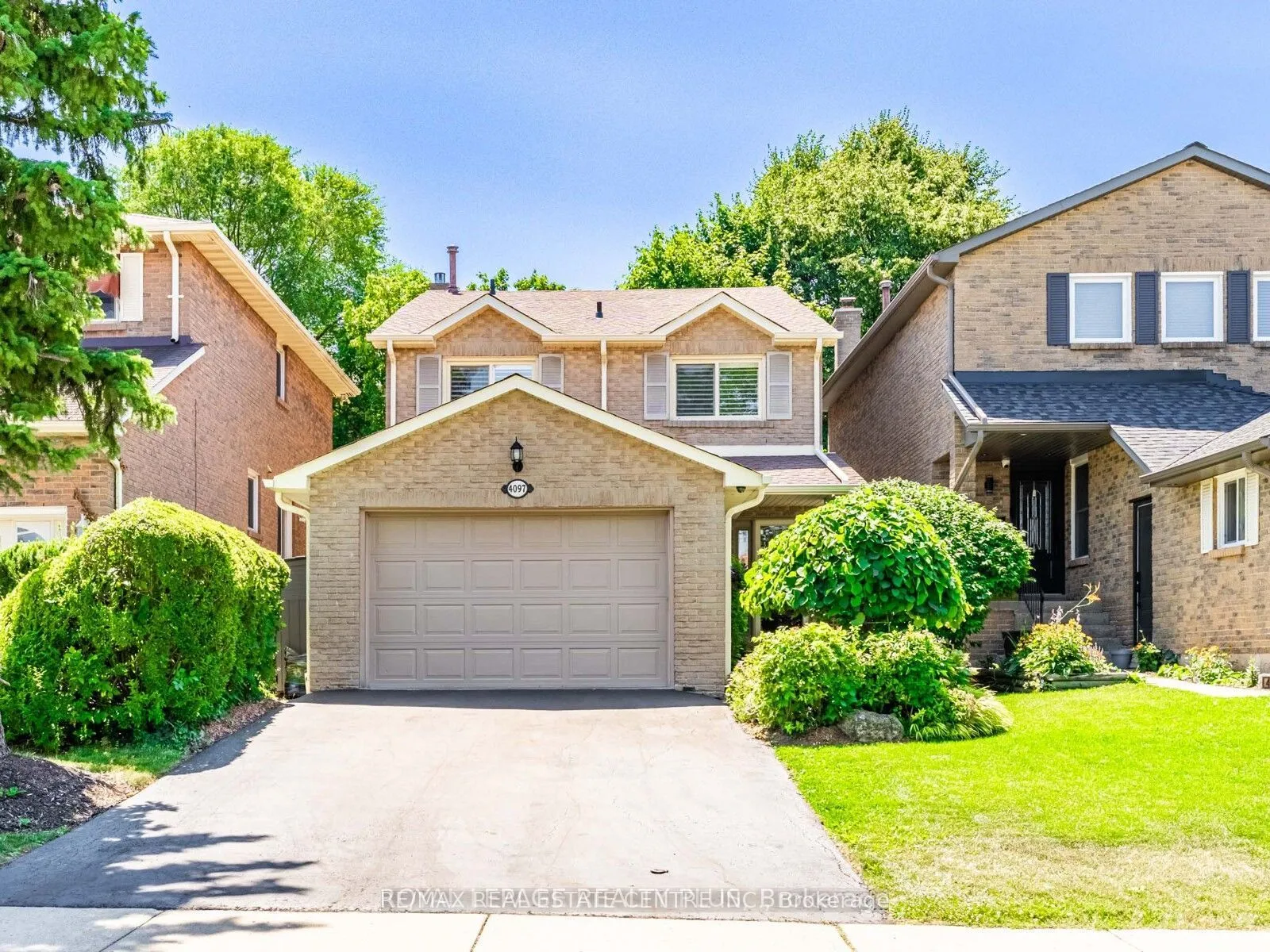Detached Home For Lease | W13698846