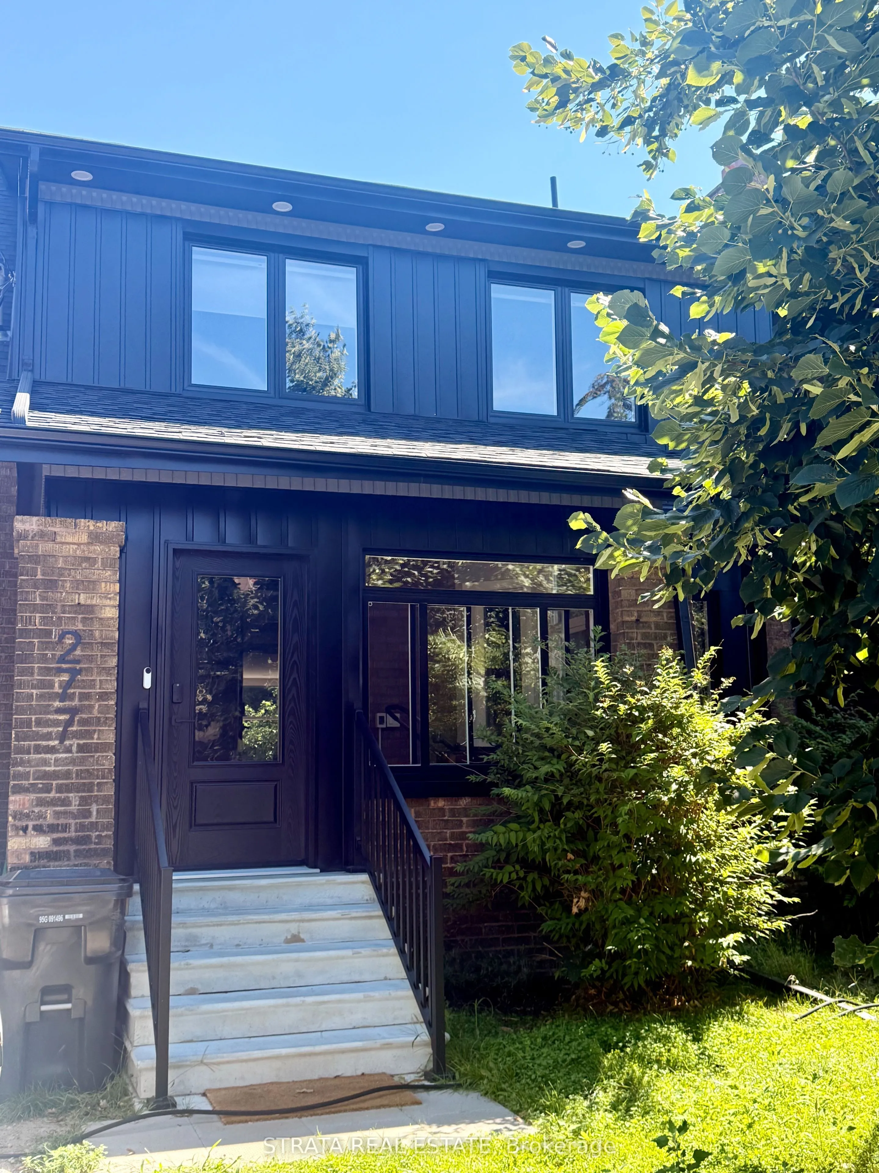 Detached Home For Lease | W13699708
