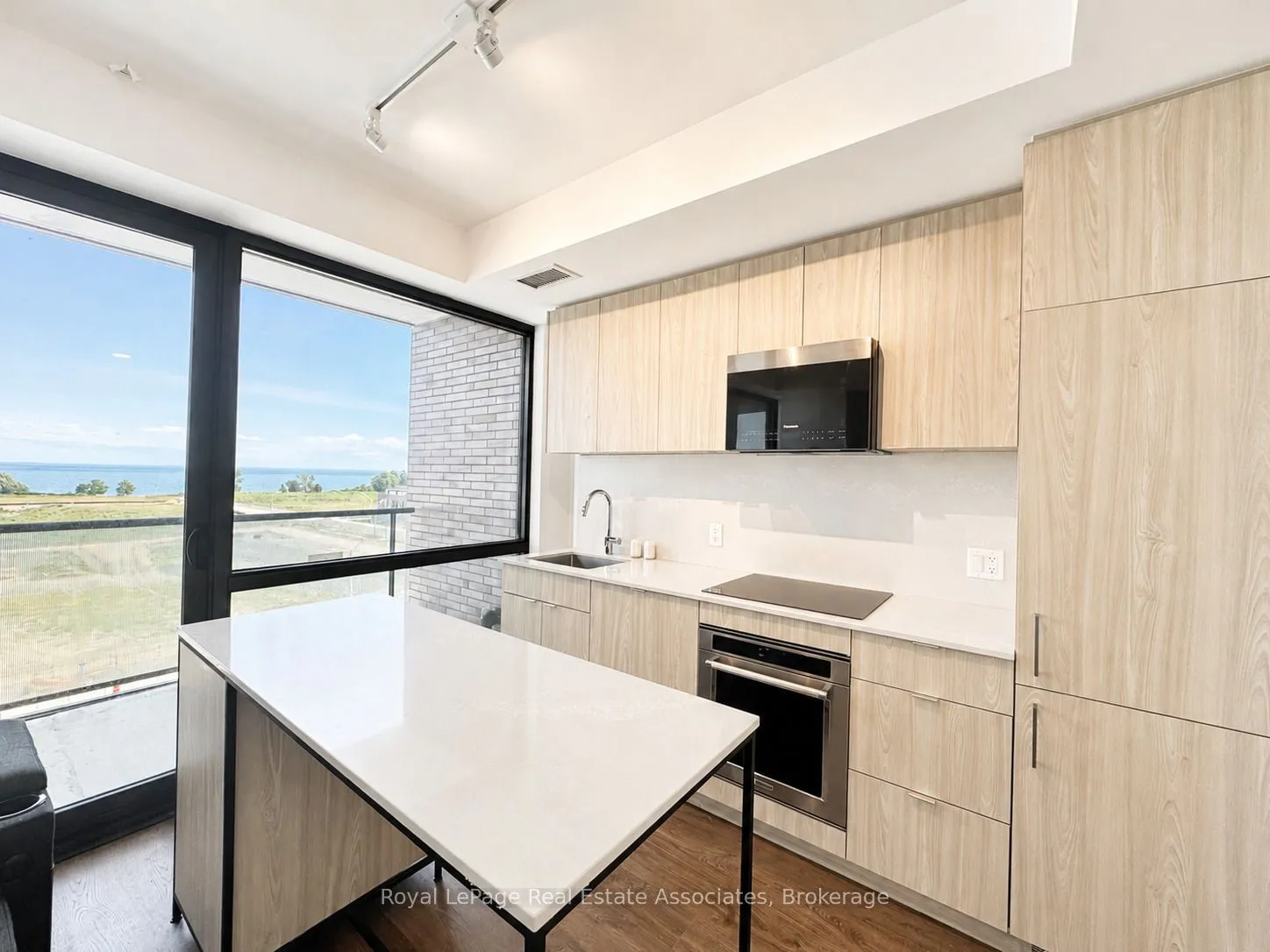 Property For Lease | W13699718