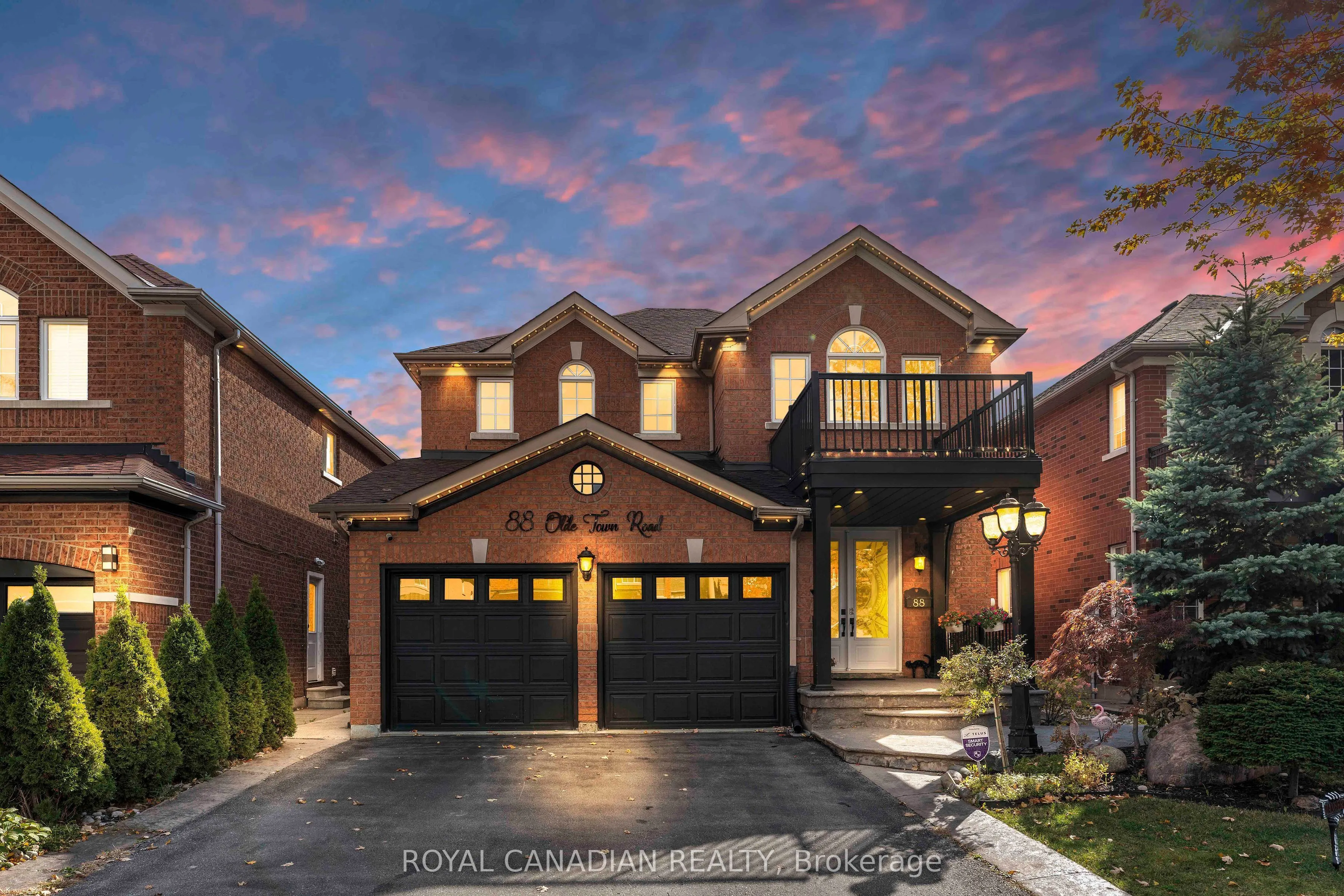 Detached Home For Sale | W13701204
