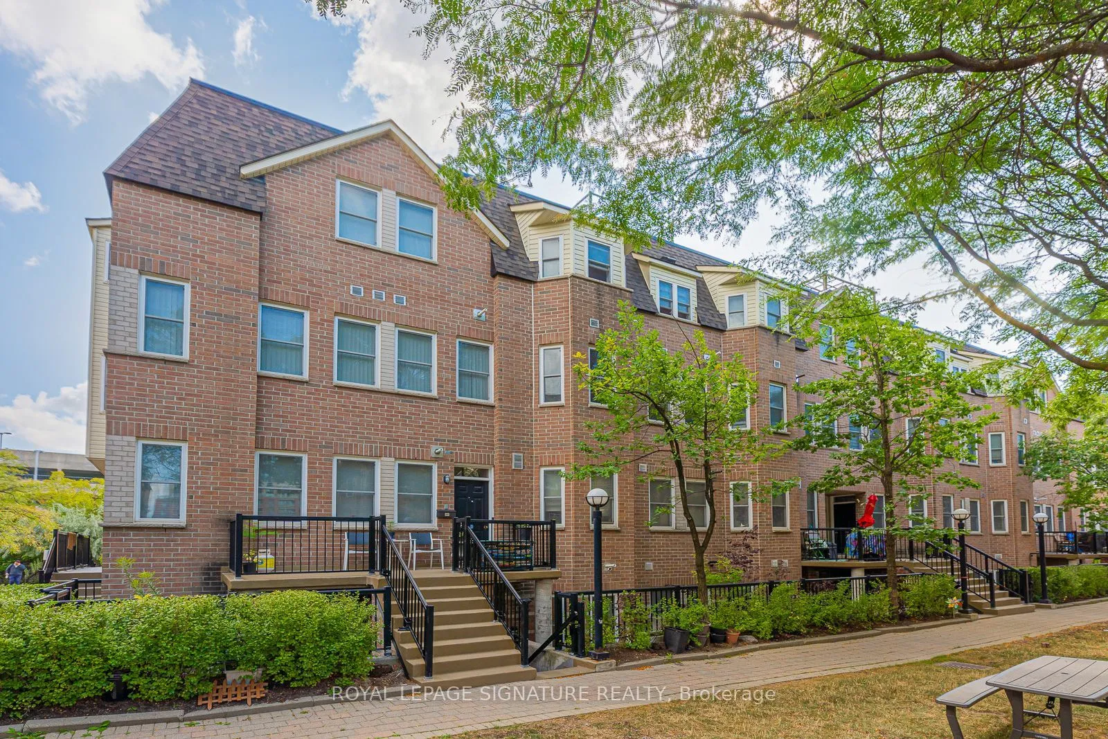 Property For Lease | W13703026