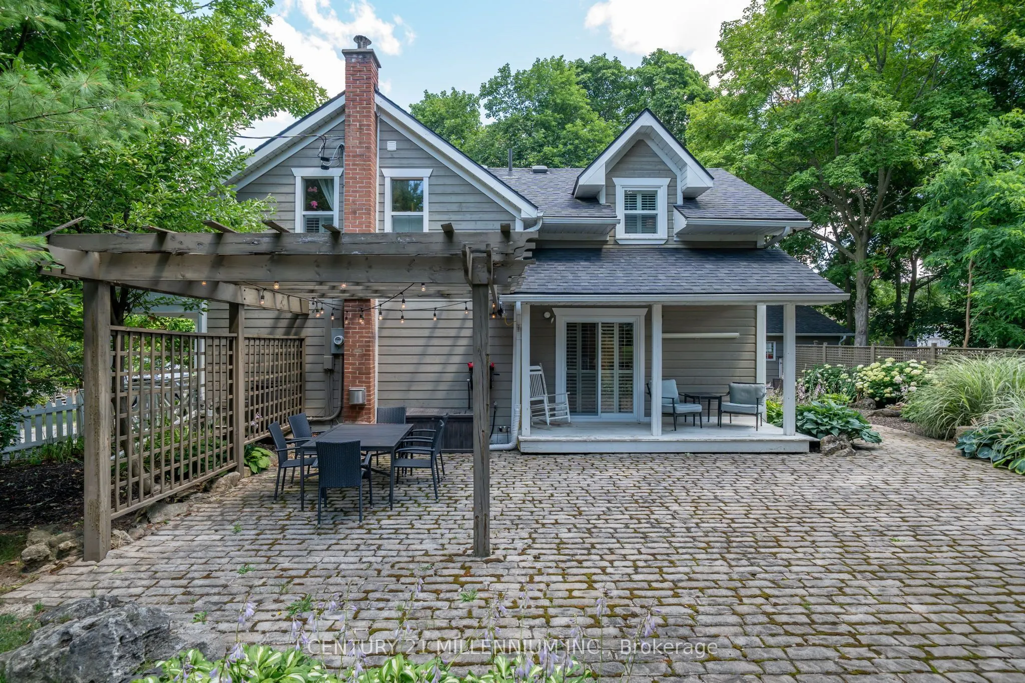 Detached Home For Lease | W13704094