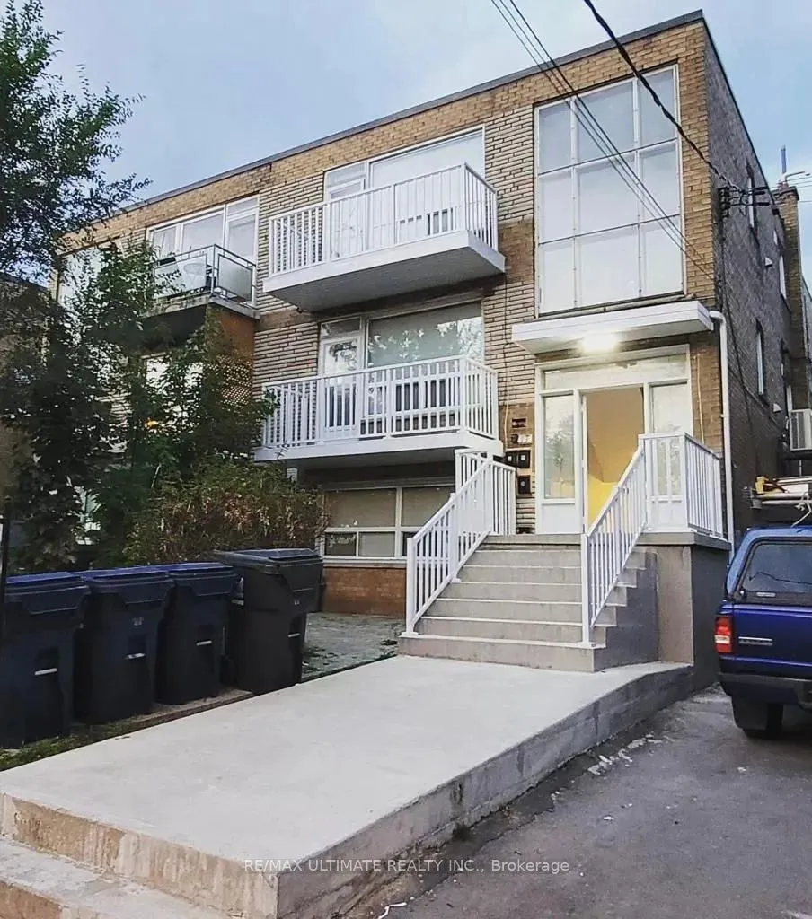 Triplex For Lease | W13704788